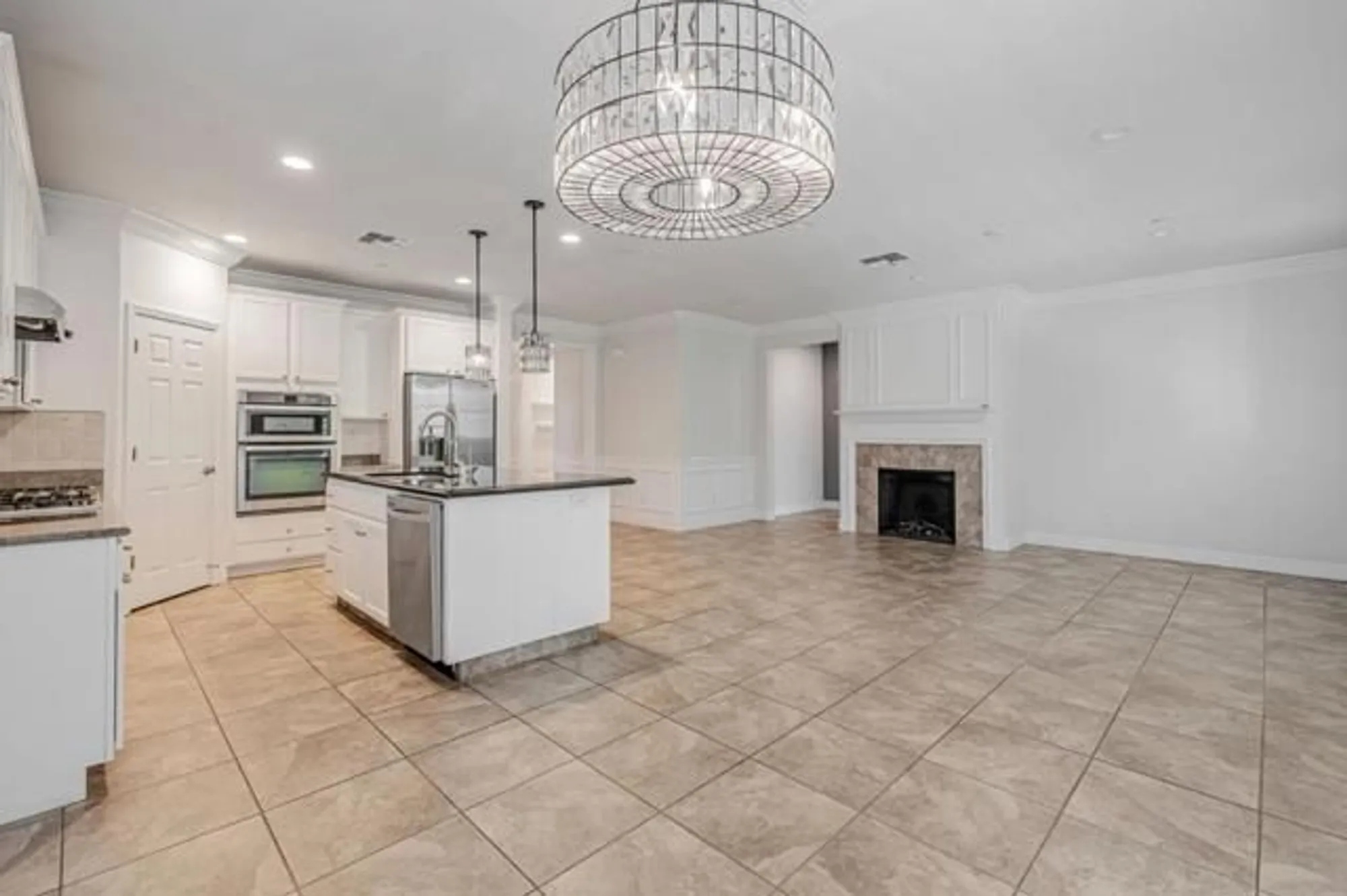 Property Slideshow image 8 of 27 | 2491 redbud way, Manteca, CA, 95336