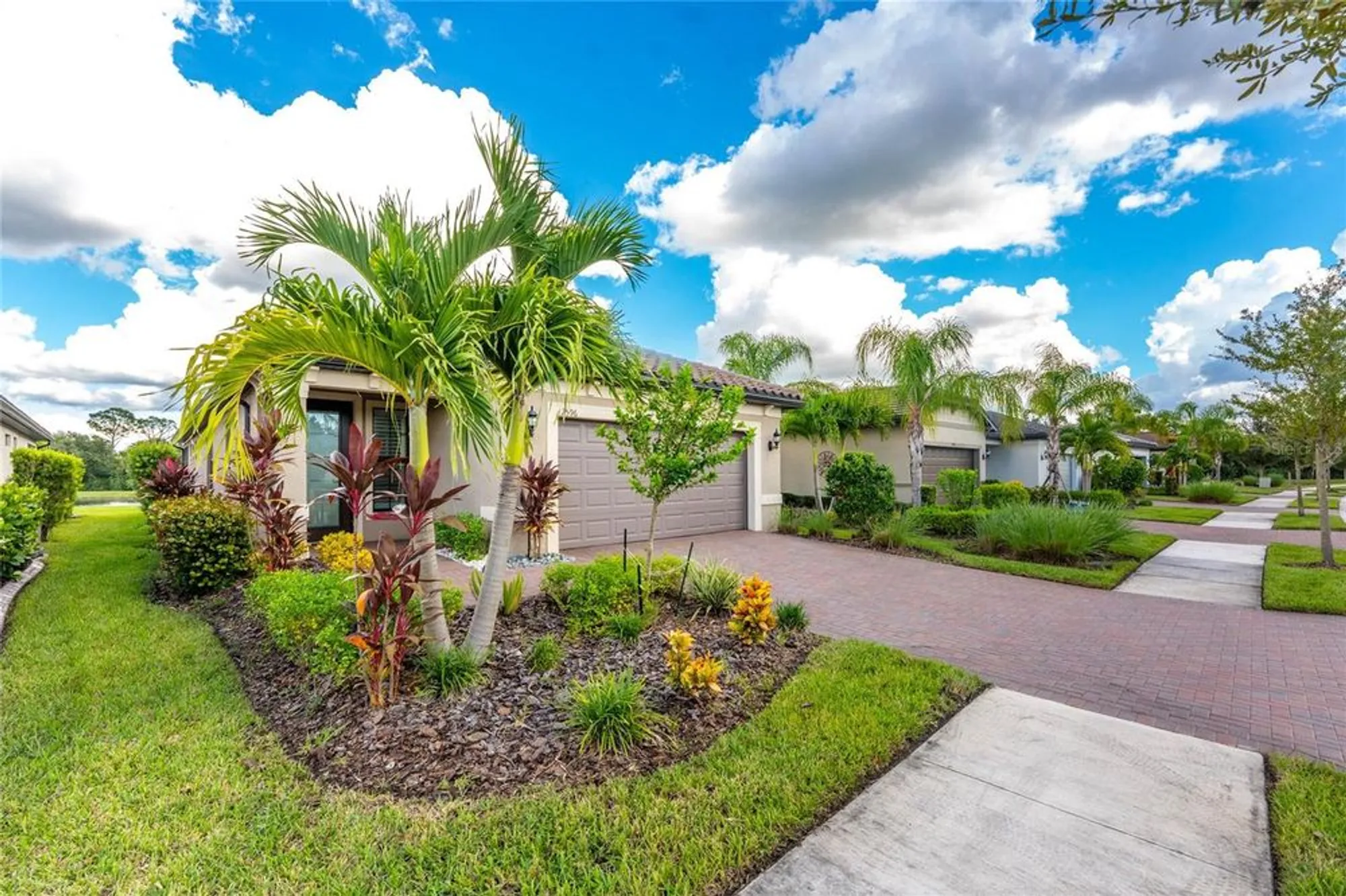 Property Slideshow image 2 of 61 | 2596 brassica dr, North Port, FL, 34289