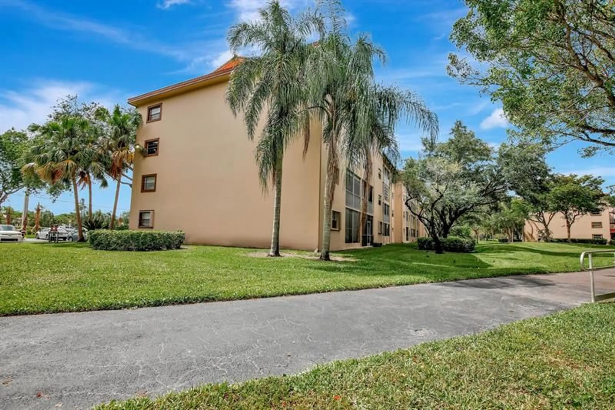 Property Slideshow image 31 of 35 | 1200 sw 124th ter 404 o, Pembroke Pines, FL, 33027