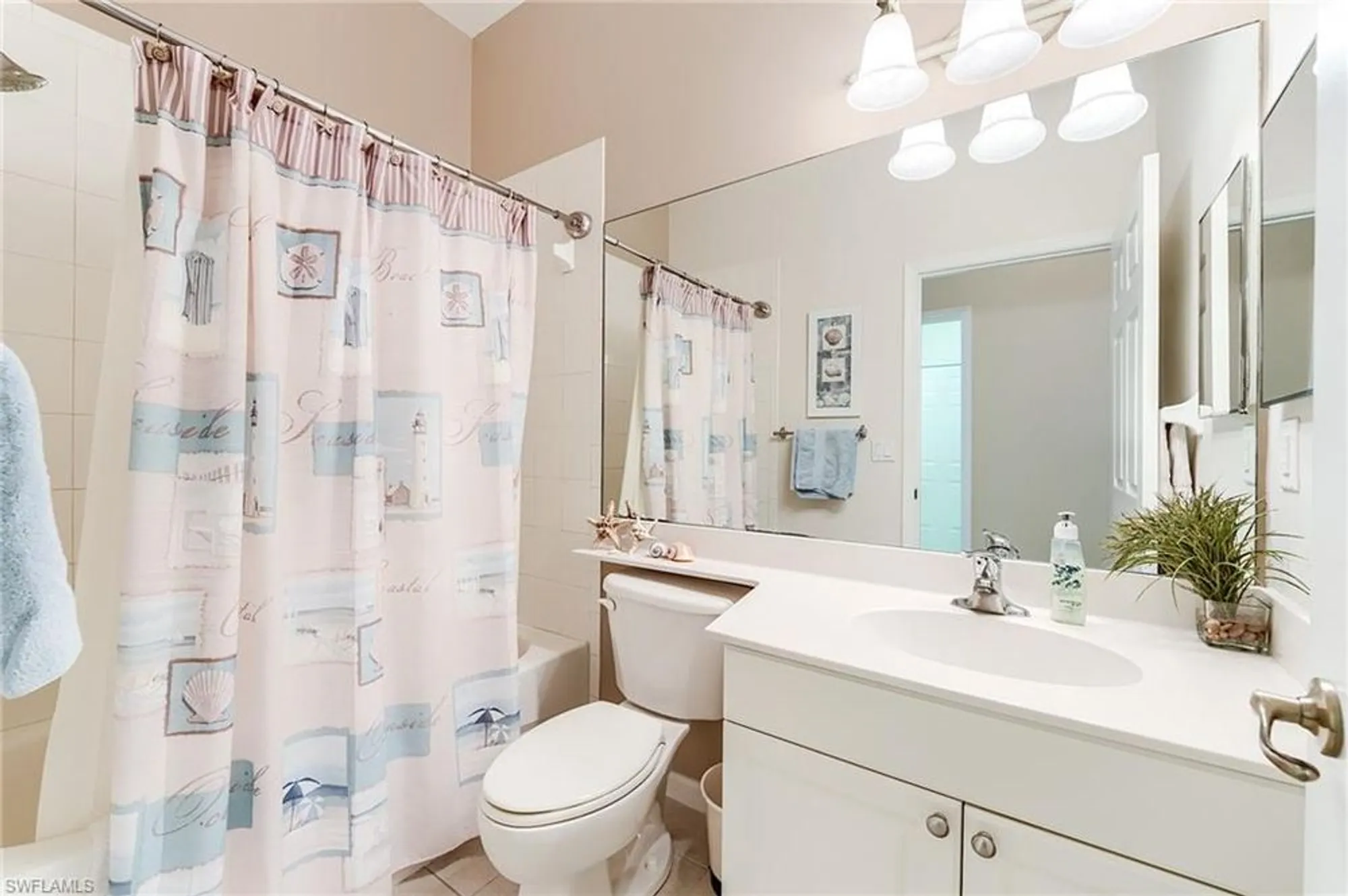 Property Slideshow image 27 of 38 | 3180 bramble cove ct, Fort Myers, FL, 33905