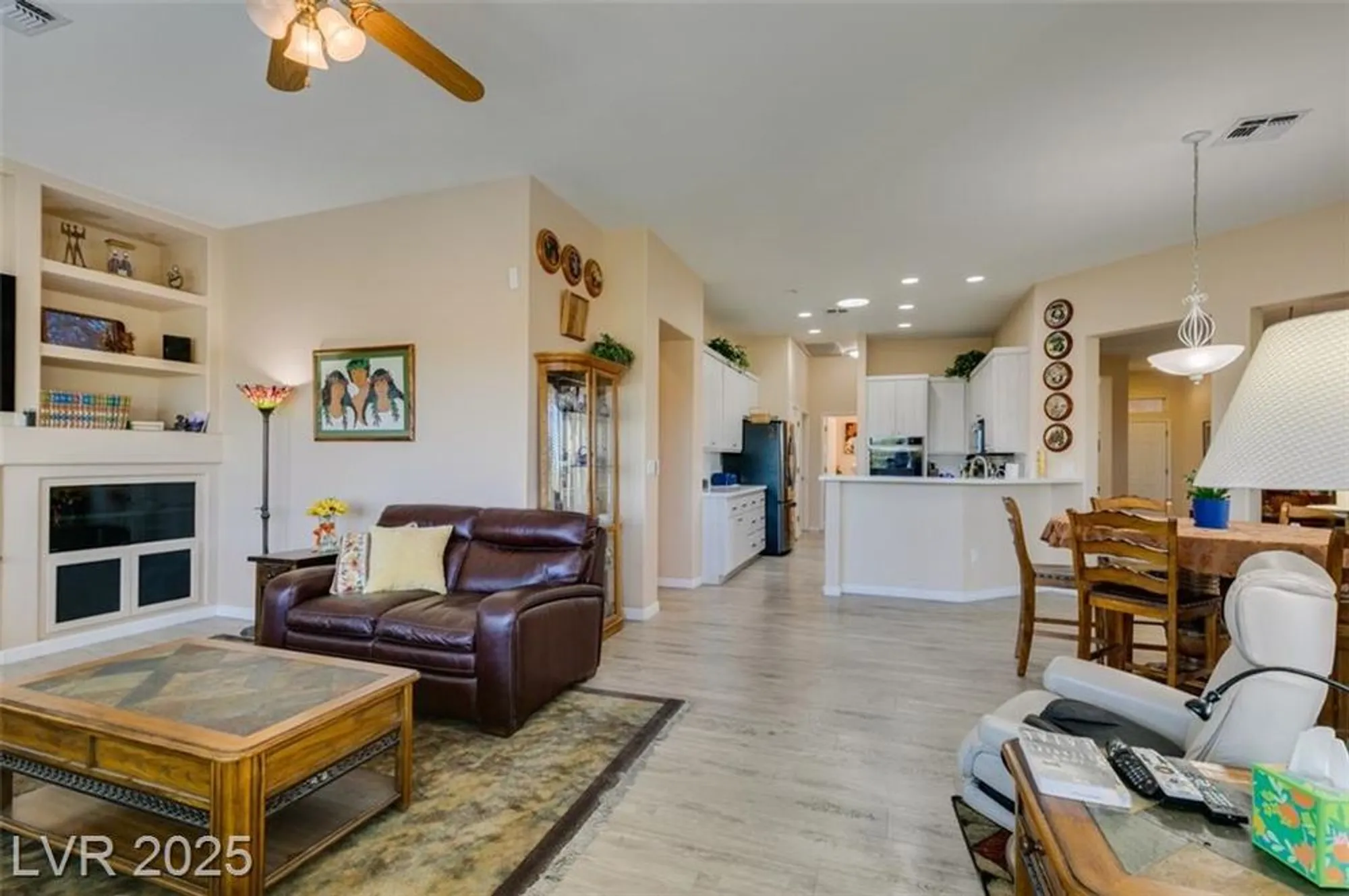 Property Slideshow image 4 of 32 | 2022 high mesa dr, Henderson, NV, 89012