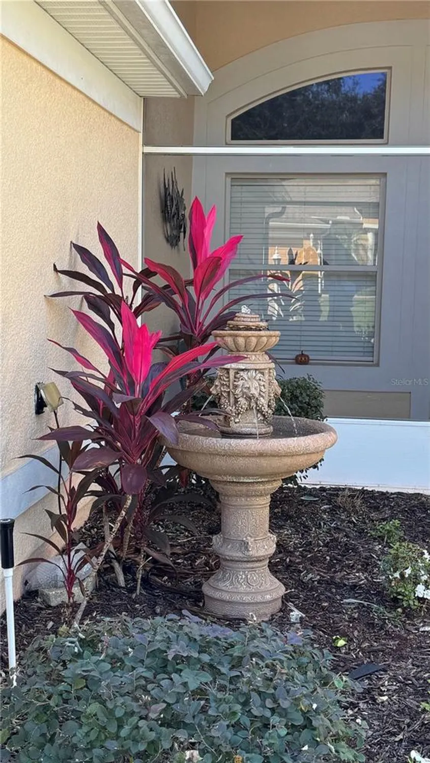 Property Slideshow image 3 of 90 | 24547 bocage way, Leesburg, FL, 34748