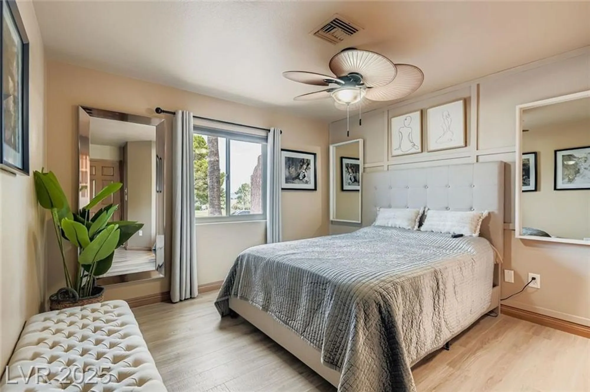 Property Slideshow image 20 of 32 | 9101 villa ridge dr, Las Vegas, NV, 89134