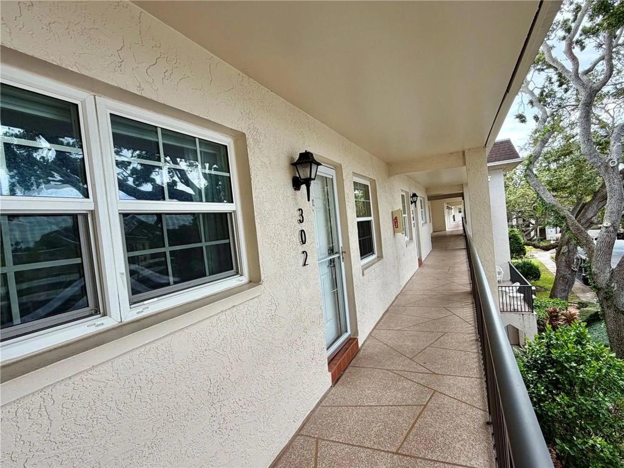 Property Slideshow image 6 of 34 | 870 virginia st apt 302, Dunedin, FL, 34698