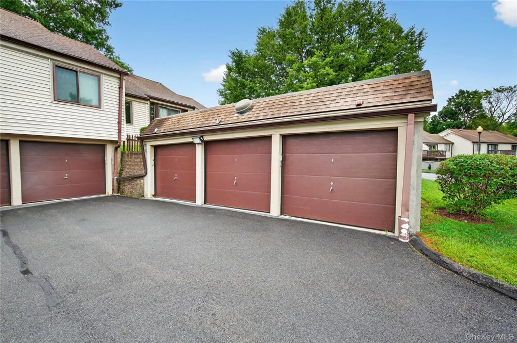 Property Slideshow image 30 of 44 | 41 jefferson oval b, Yorktown Heights, NY, 10598