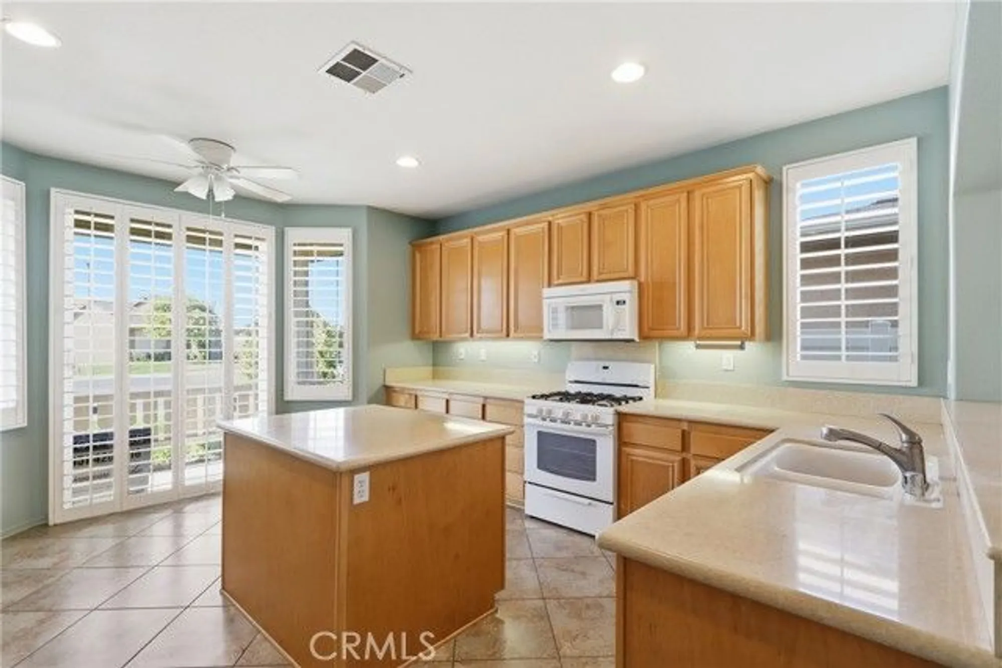 Property Slideshow image 24 of 38 | 39320 beringer dr, Murrieta, CA, 92563