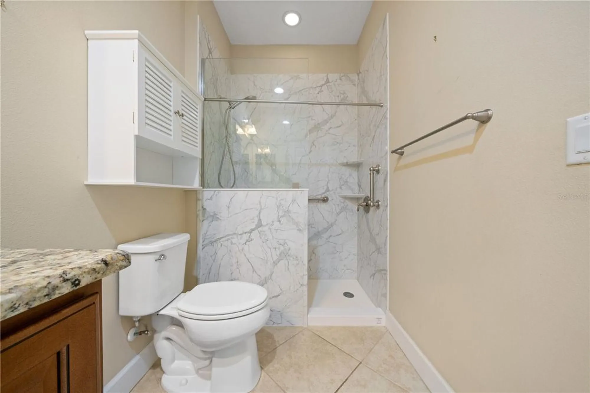 Property Slideshow image 26 of 57 | 802 chipper dr, Sun City Center, FL, 33573