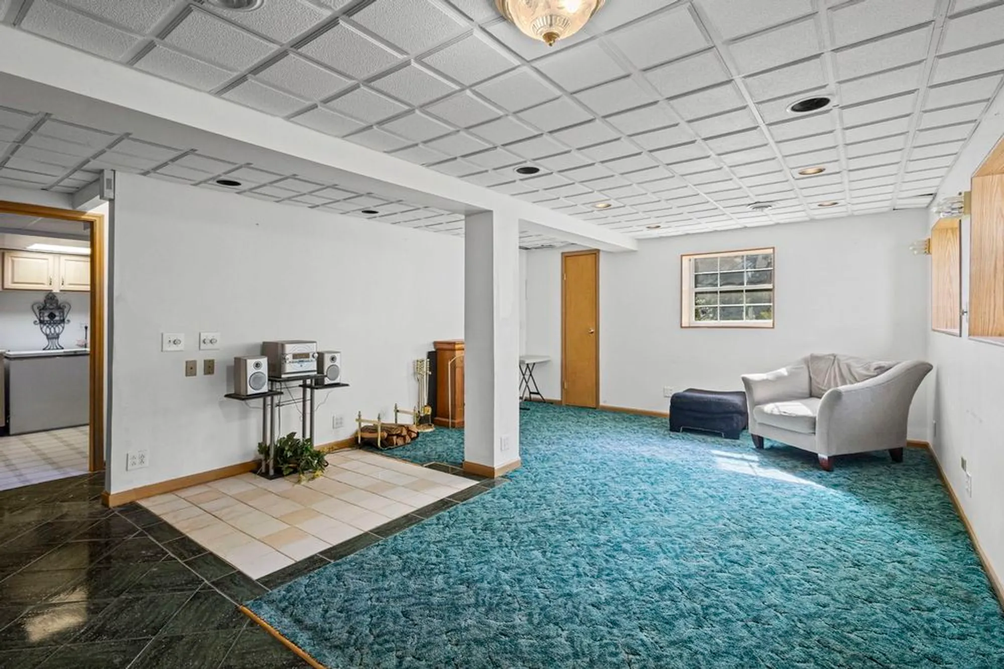 Property Slideshow image 17 of 29 | 21220 silktree cir, Plainfield, IL, 60544