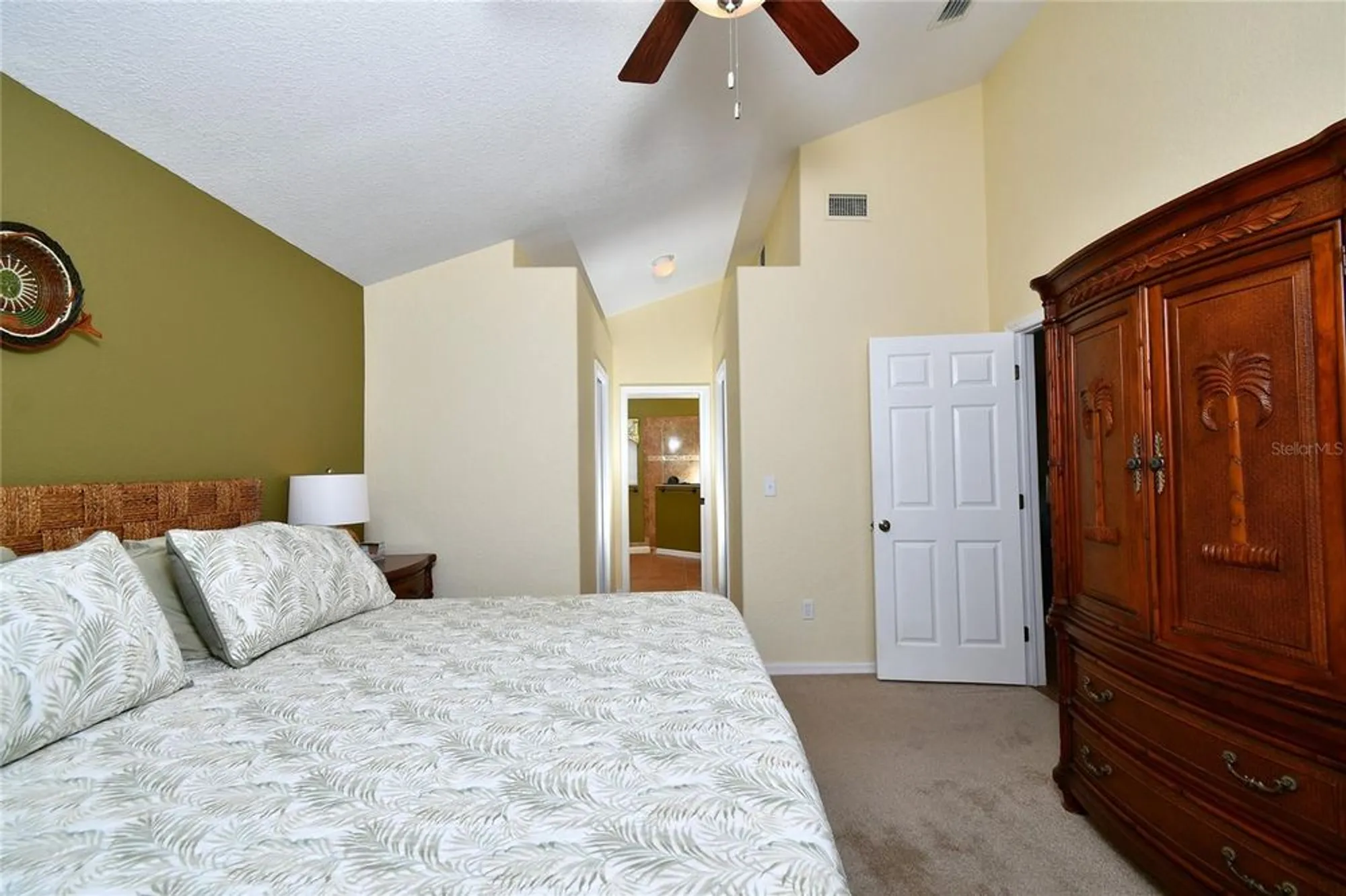 Property Slideshow image 13 of 32 | 3885 cape cole blvd, Punta Gorda, FL, 33955