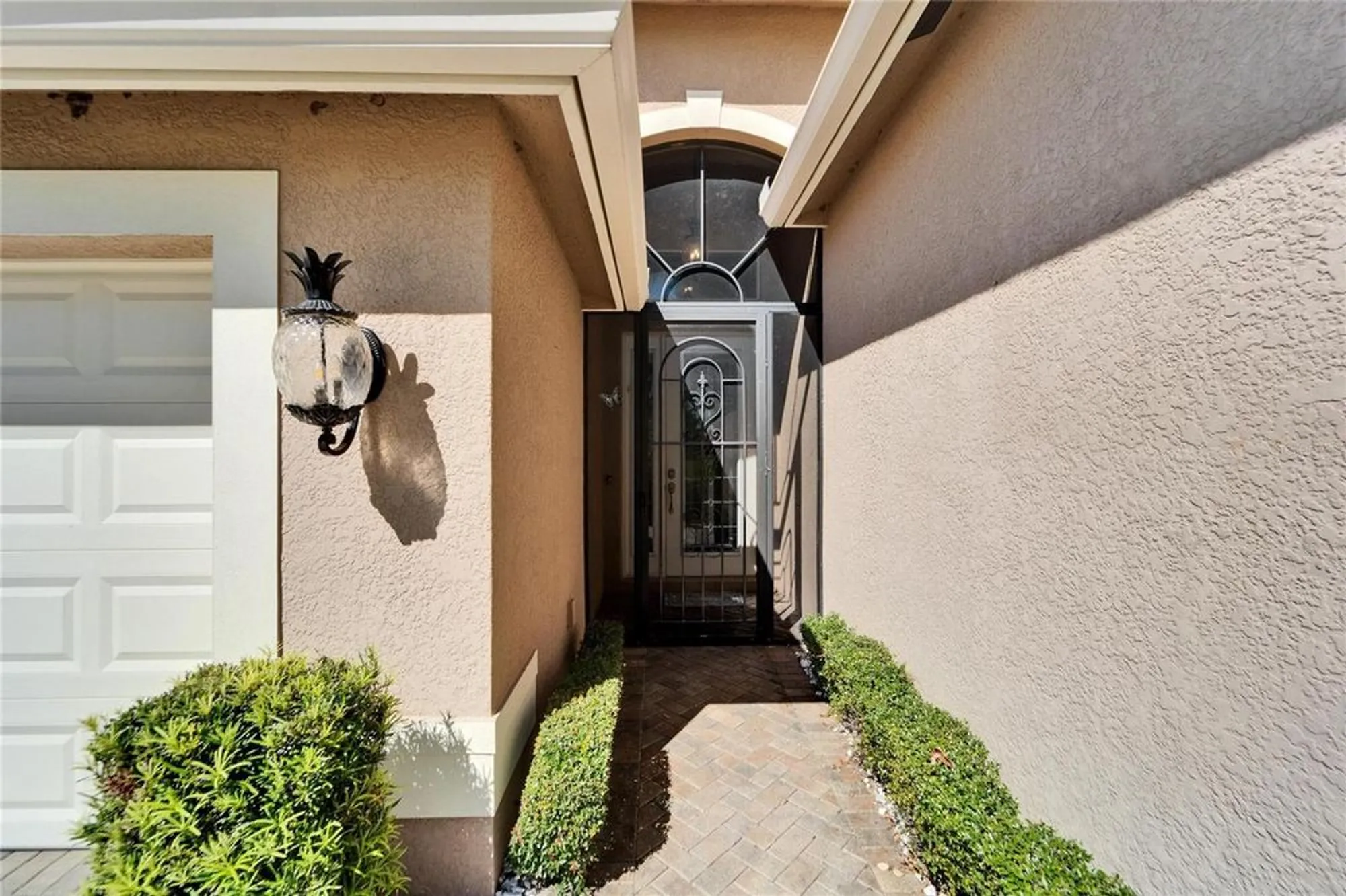 Property Slideshow image 12 of 85 | 16135 cape coral dr, Wimauma, FL, 33598