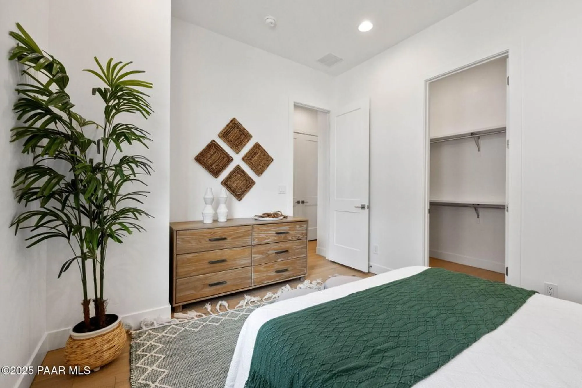 Property Slideshow image 35 of 49 | 1109 s lakeview dr, Prescott, AZ, 86301