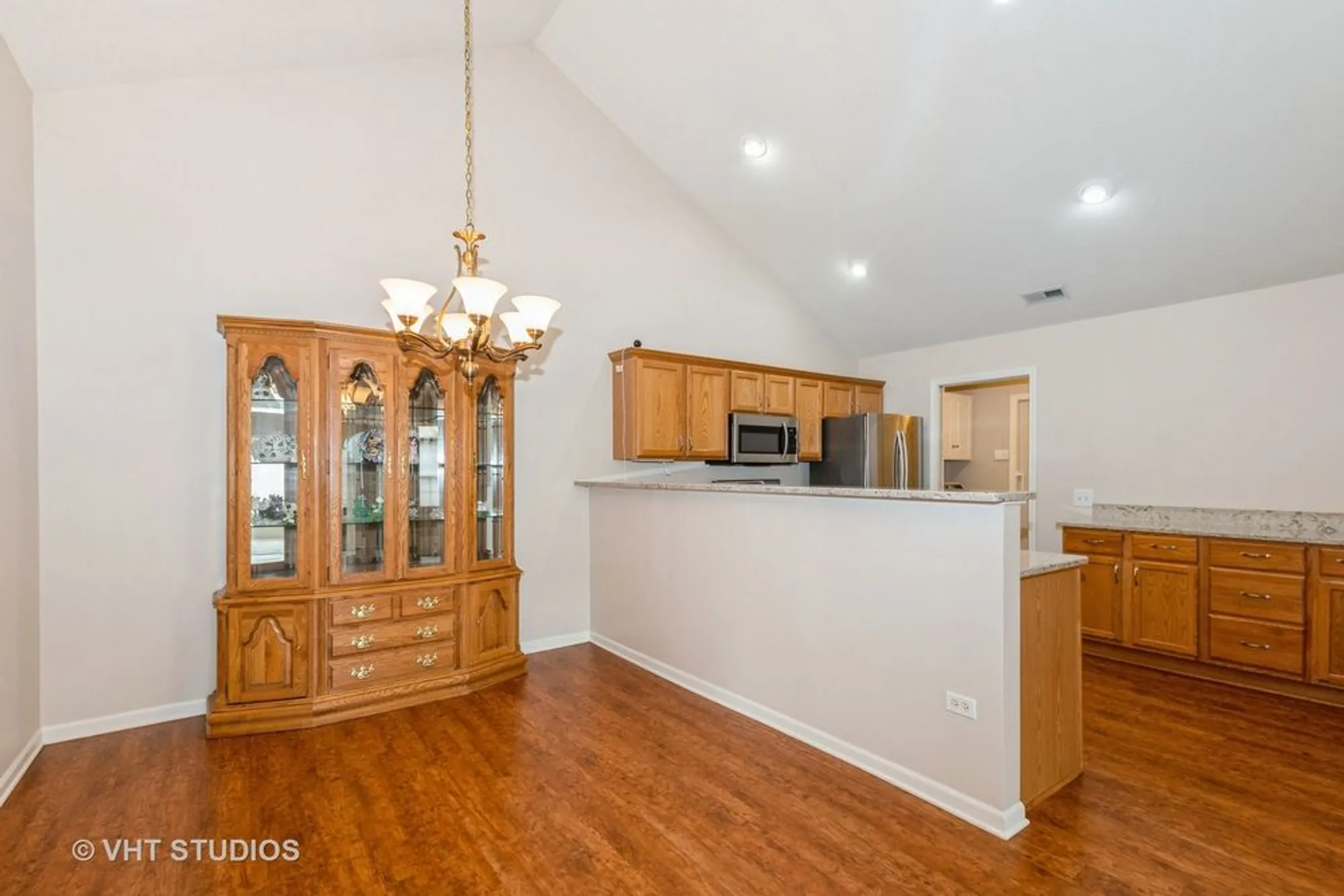 Property Slideshow image 9 of 18 | 18248 murphy cir # 18248, Tinley Park, IL, 60487