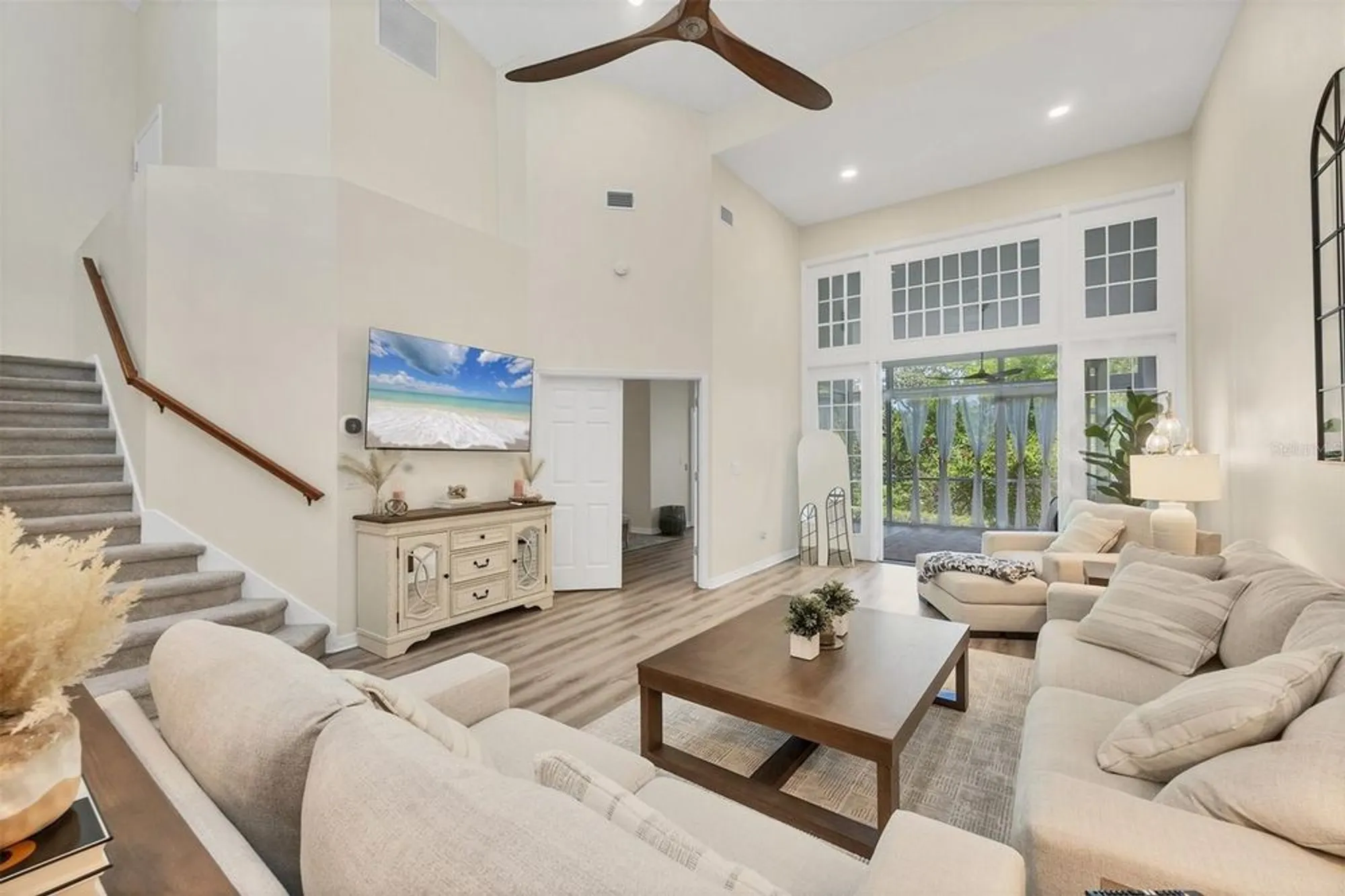 Property Slideshow image 7 of 66 | 1719 starling dr # 1719, Sarasota, FL, 34231