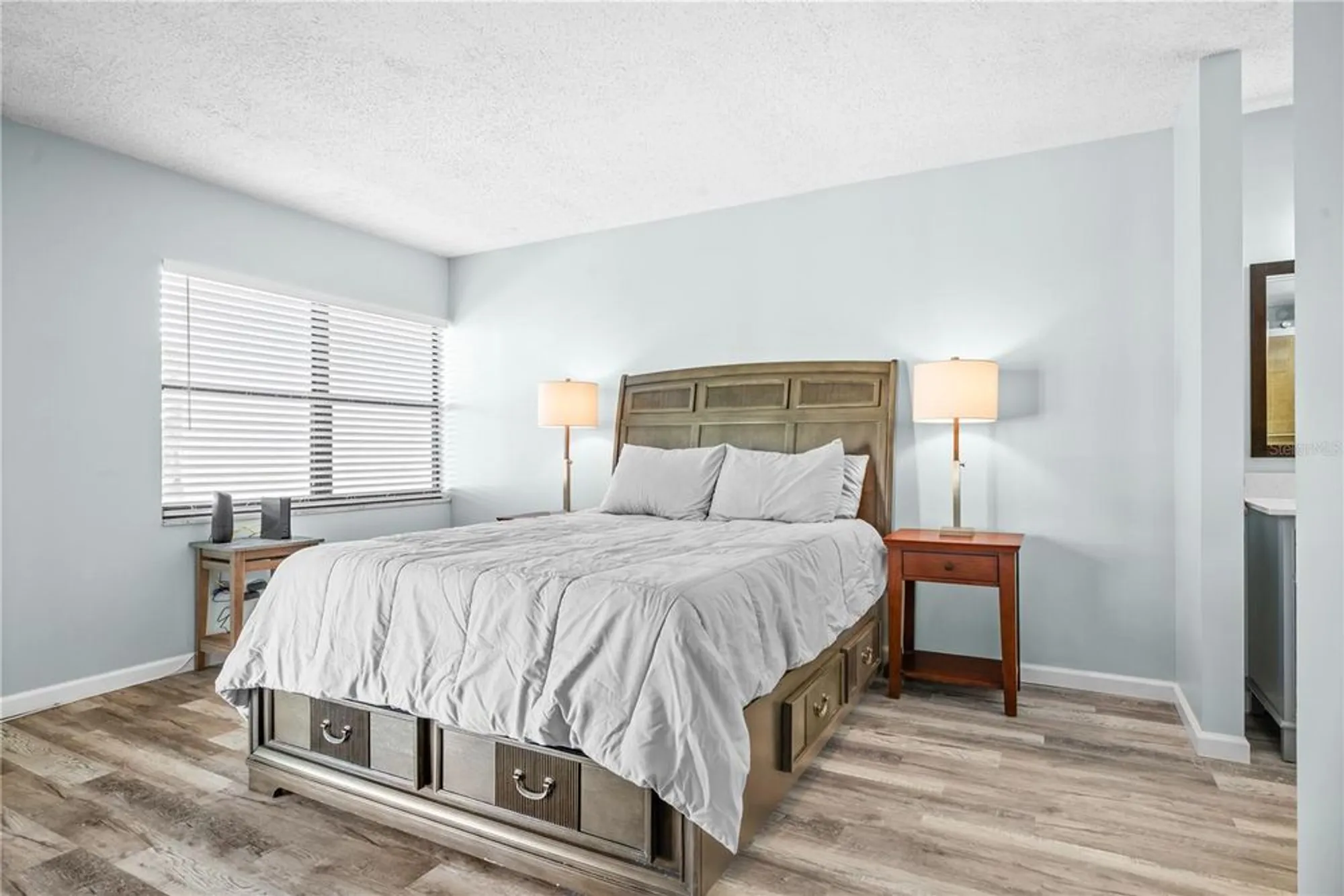 Property Slideshow image 20 of 34 | 14130 rosemary ln 5209, Largo, FL, 33774