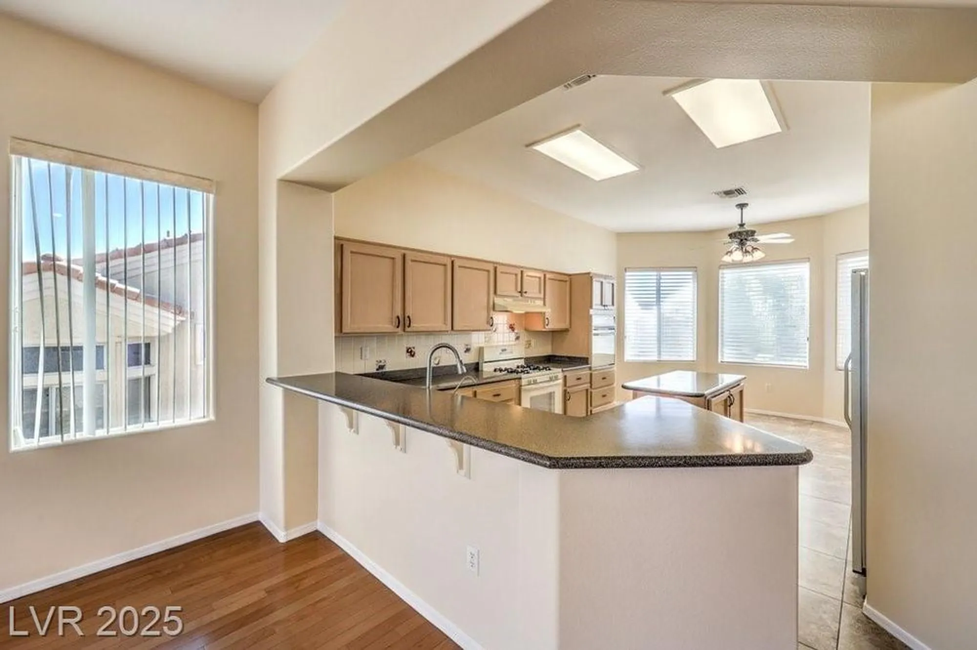 Property Slideshow image 9 of 39 | 11008 summers end ave, Las Vegas, NV, 89134