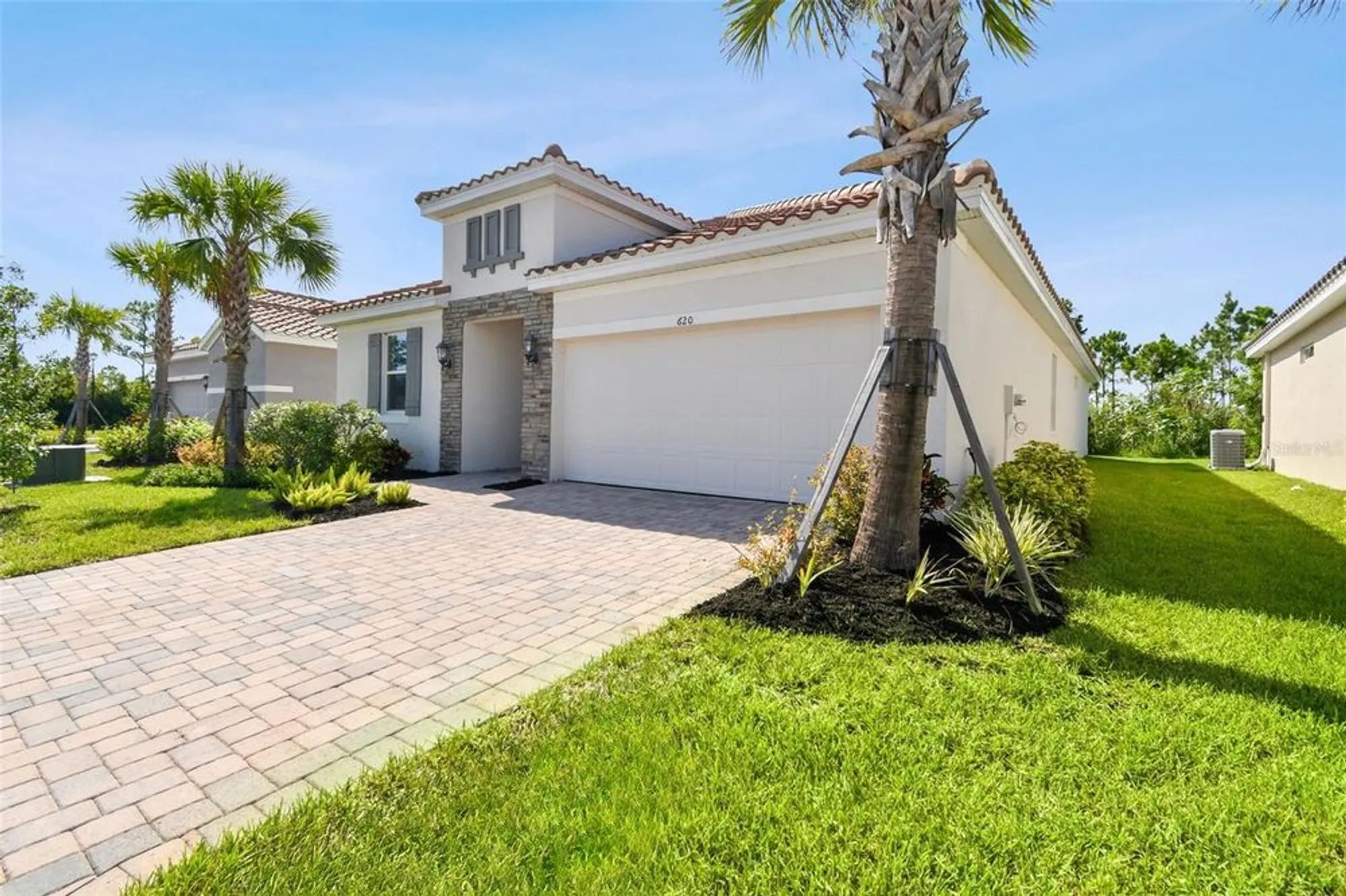 Property Slideshow image 2 of 62 | 620 nasturtium ct, Nokomis, FL, 34275