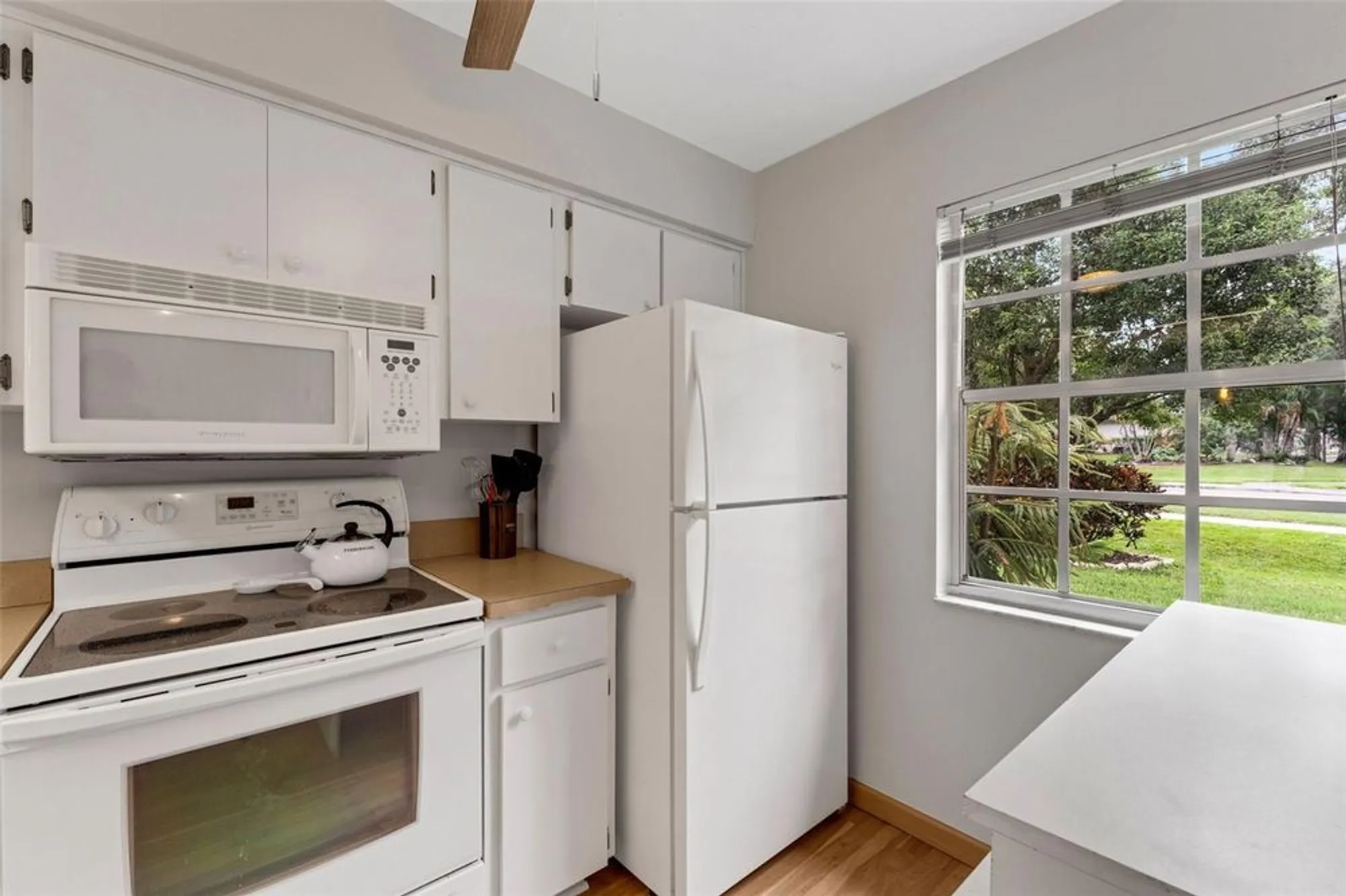 Property Slideshow image 10 of 78 | 3140 highlands blvd f, Palm Harbor, FL, 34684