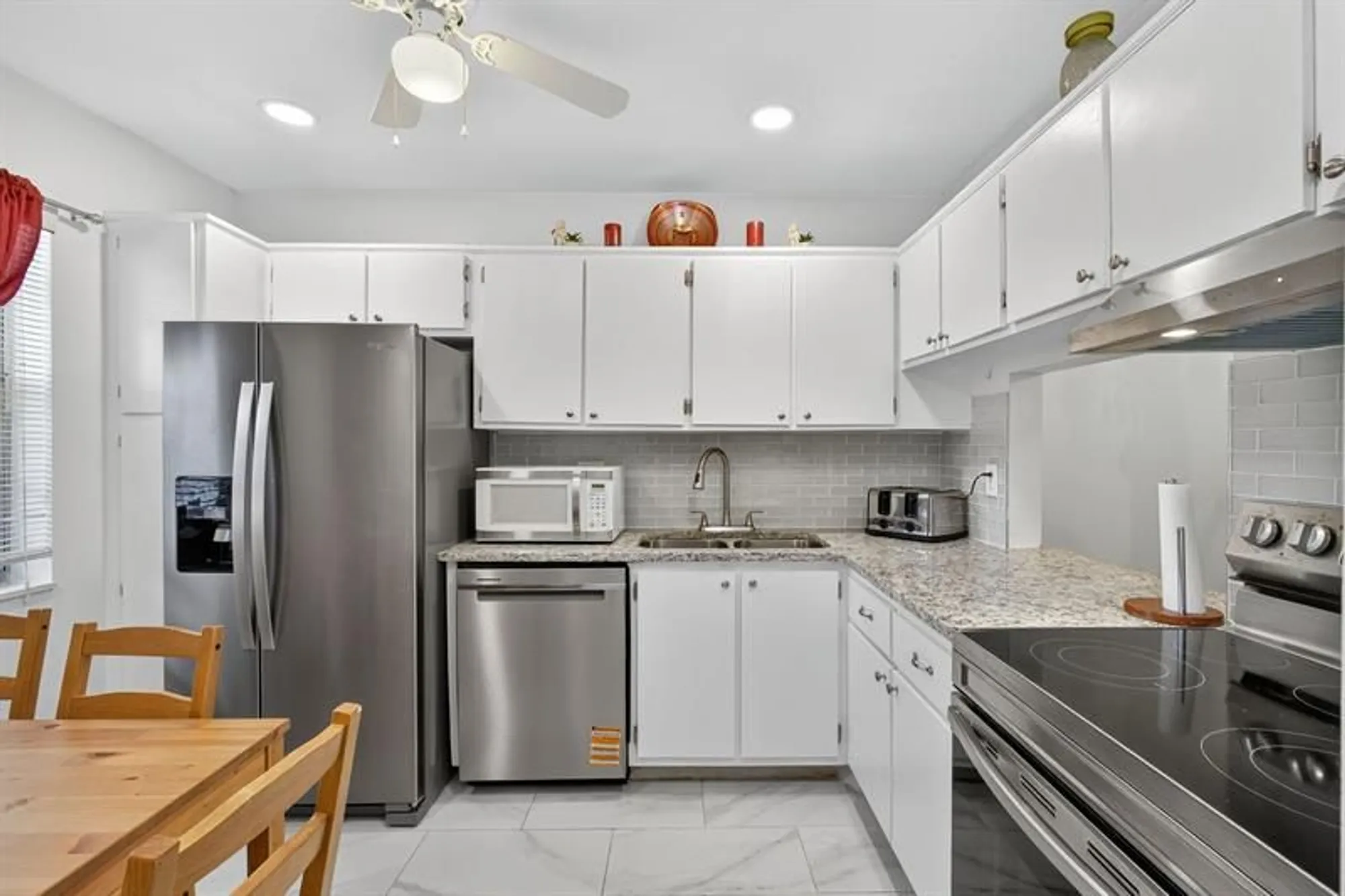 Property Slideshow image 5 of 30 | 224 lake constance dr # 224, West Palm Beach, FL, 33411