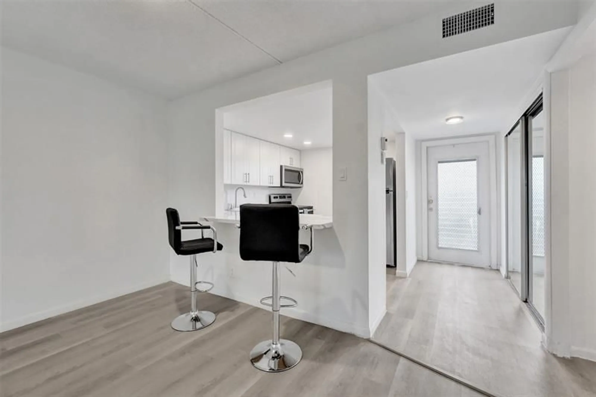 Property Slideshow image 12 of 60 | 7605 nw 5th pl apt 103, Margate, FL, 33063