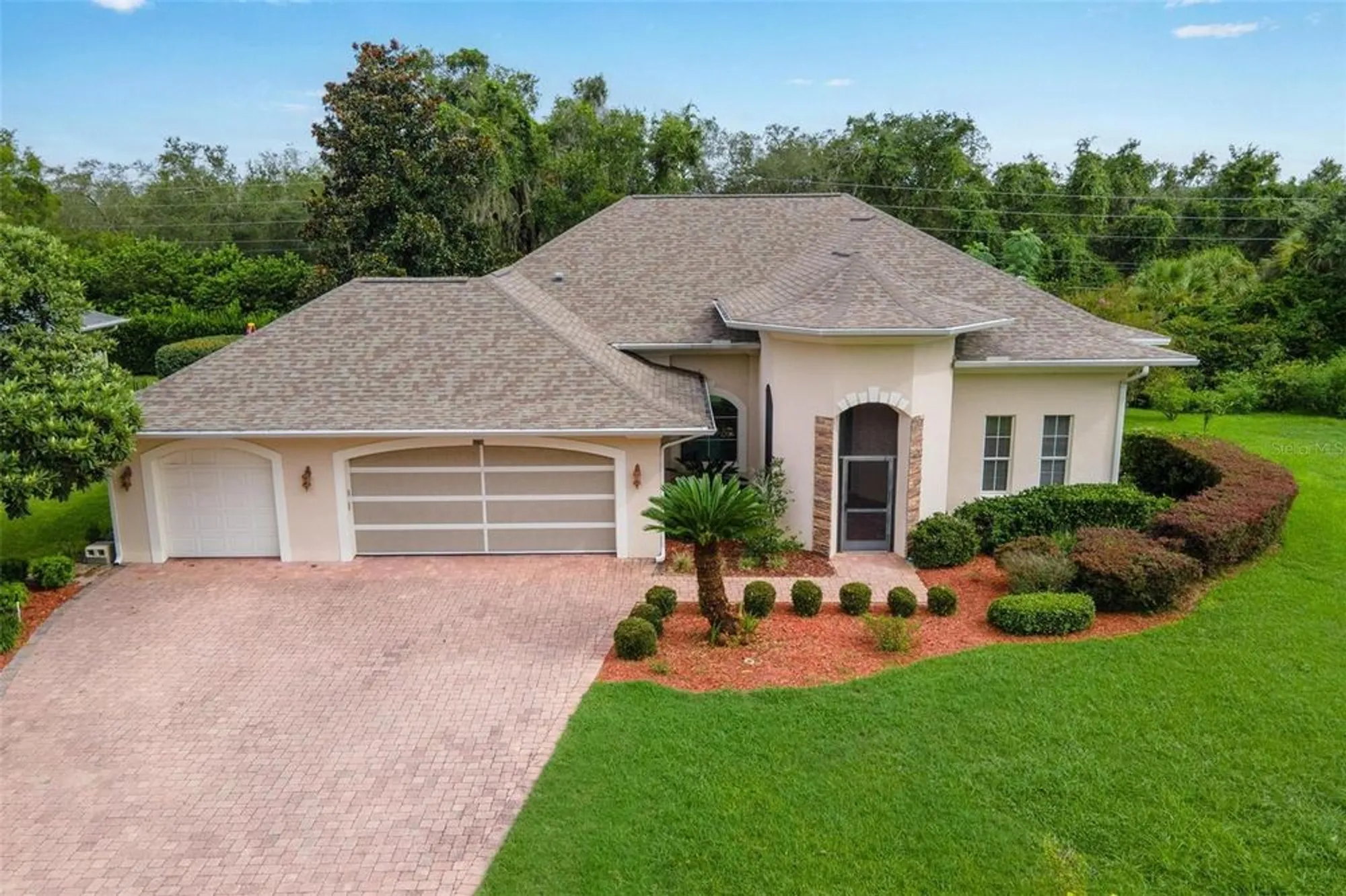 Property Slideshow image 2 of 49 | 5239 grove mnr, Lady Lake, FL, 32159
