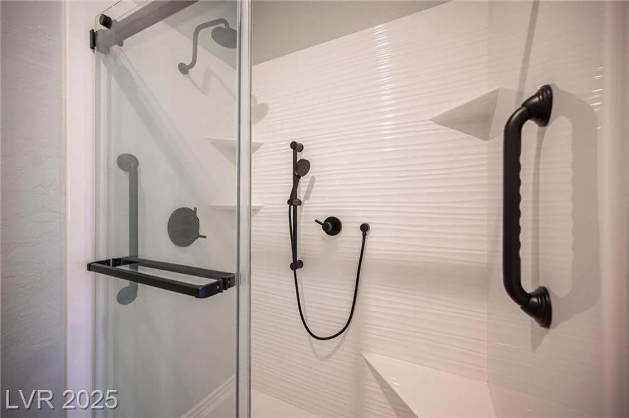 Property Slideshow image 20 of 43 | 2545 divine sky dr, Henderson, NV, 89044