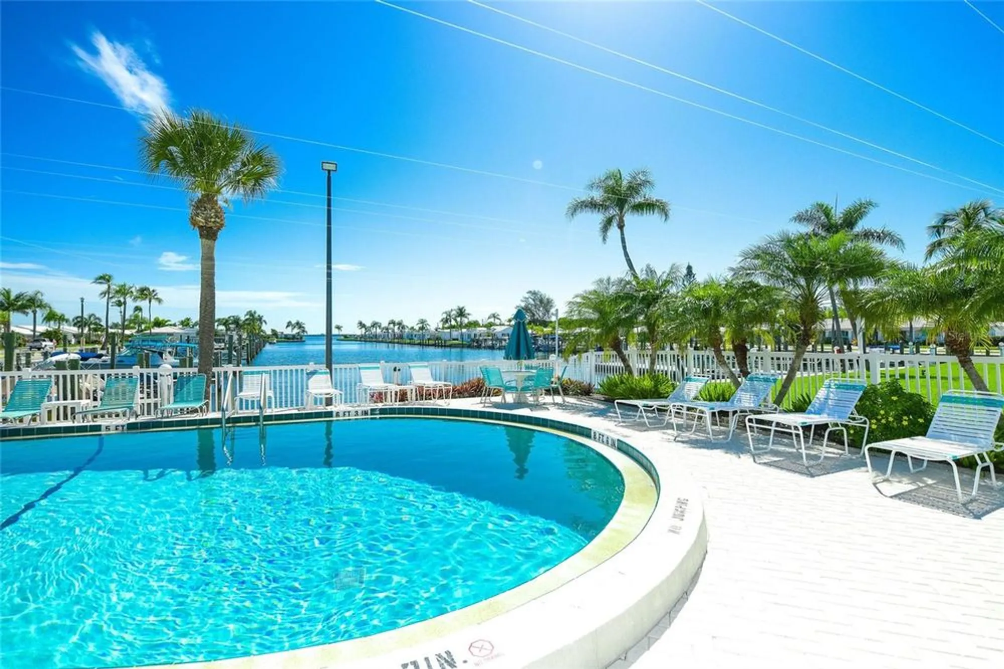 Property Slideshow image 23 of 39 | 738 el centro, Longboat Key, FL, 34228