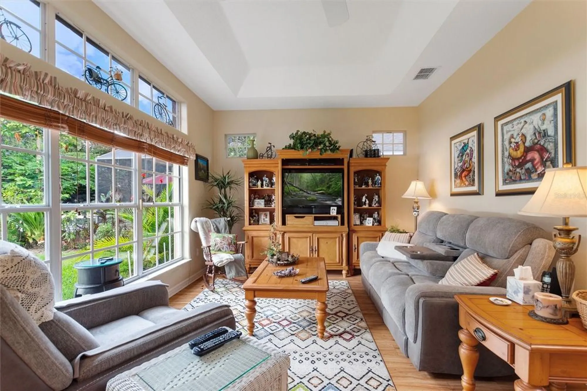 Property Slideshow image 16 of 63 | 205 cunningham dr, Davenport, FL, 33837