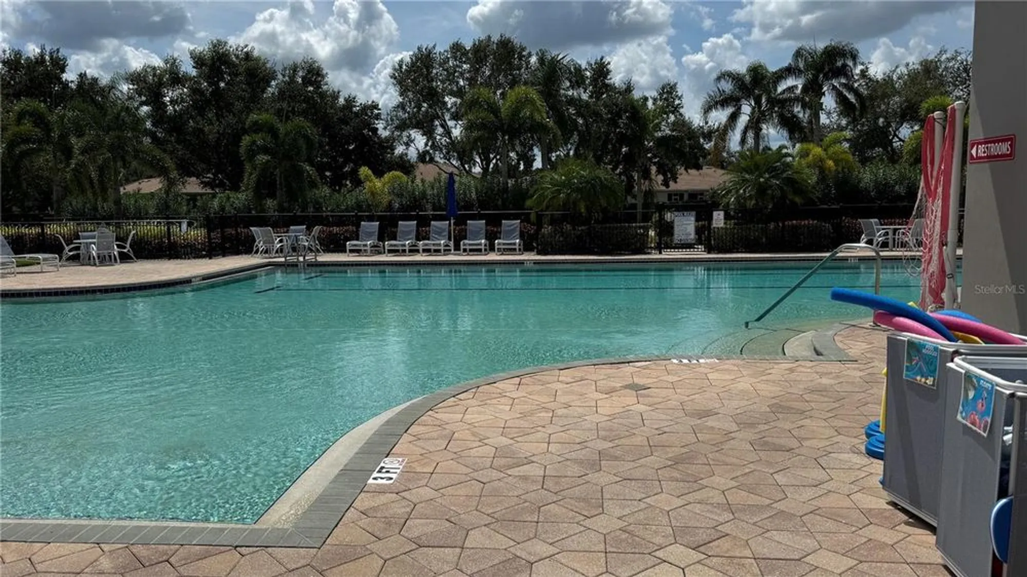 Property Slideshow image 20 of 24 | 8228 simpson falls ct, Sarasota, FL, 34243