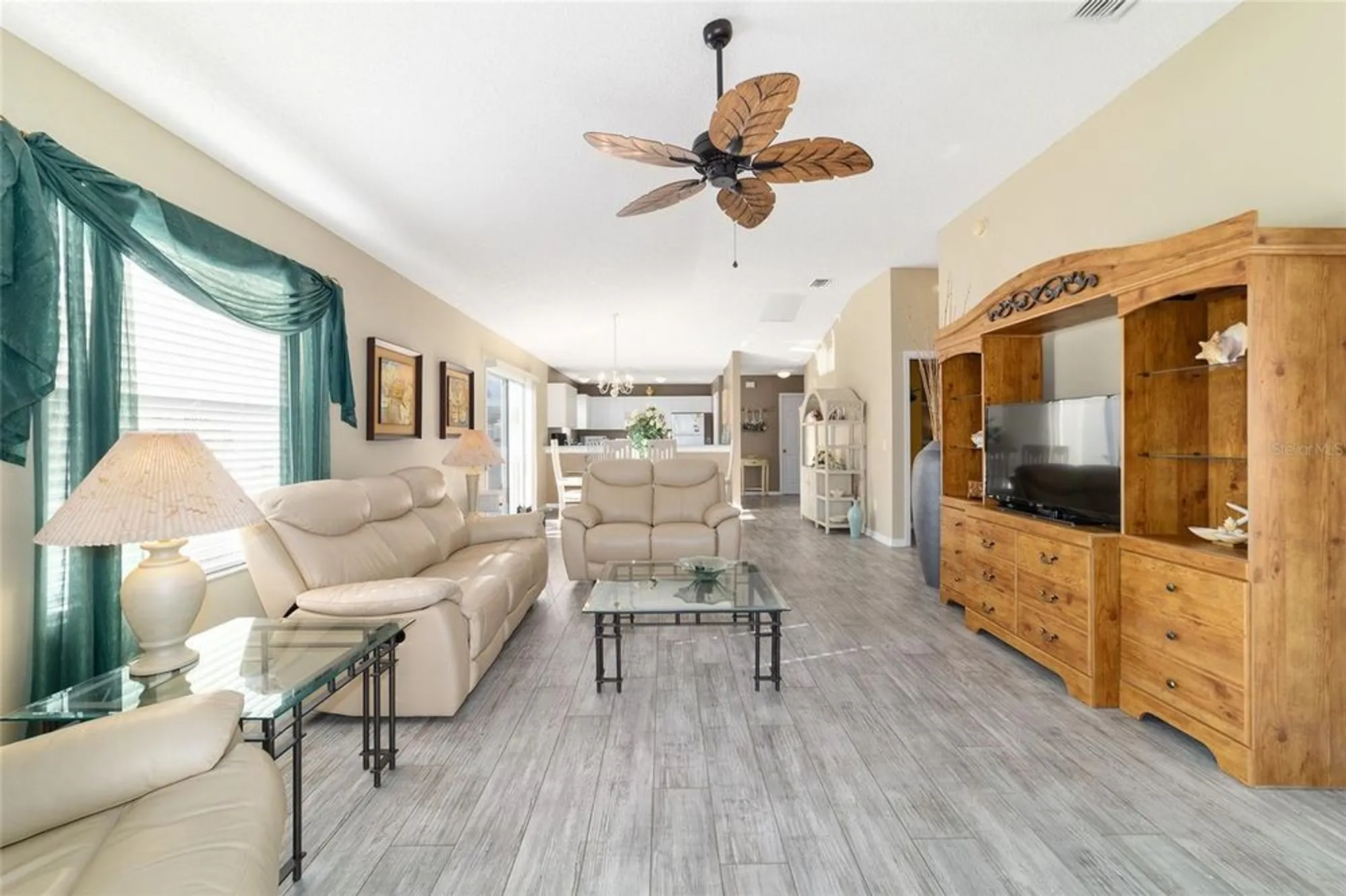 Property Slideshow image 17 of 68 | 17773 se 91st freedom ct, The Villages, FL, 32162