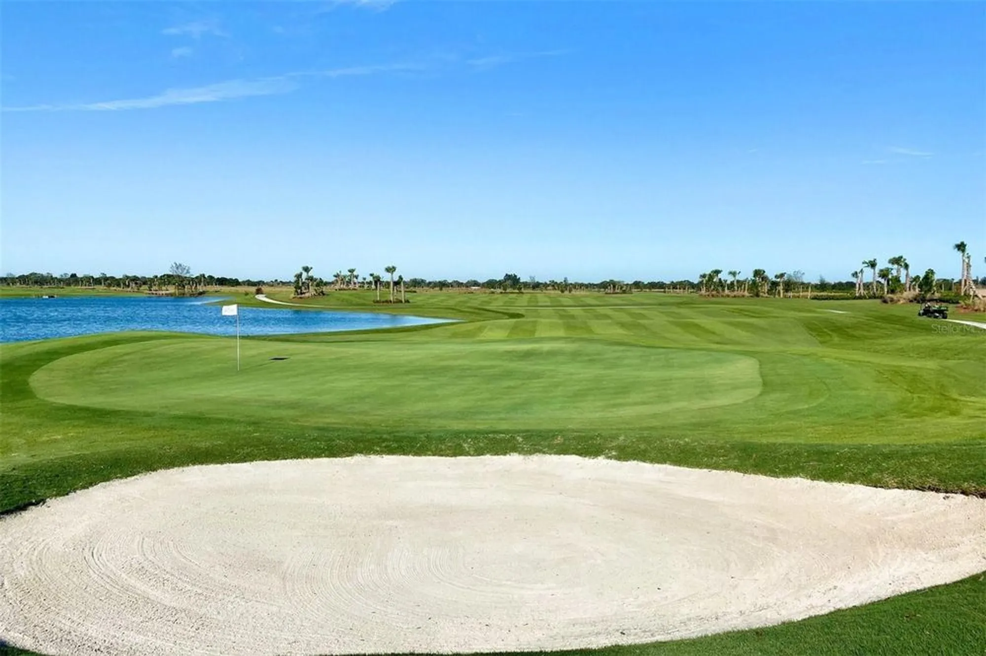 Property Slideshow image 62 of 90 | 16423 isola pl, Lakewood Ranch, FL, 34211