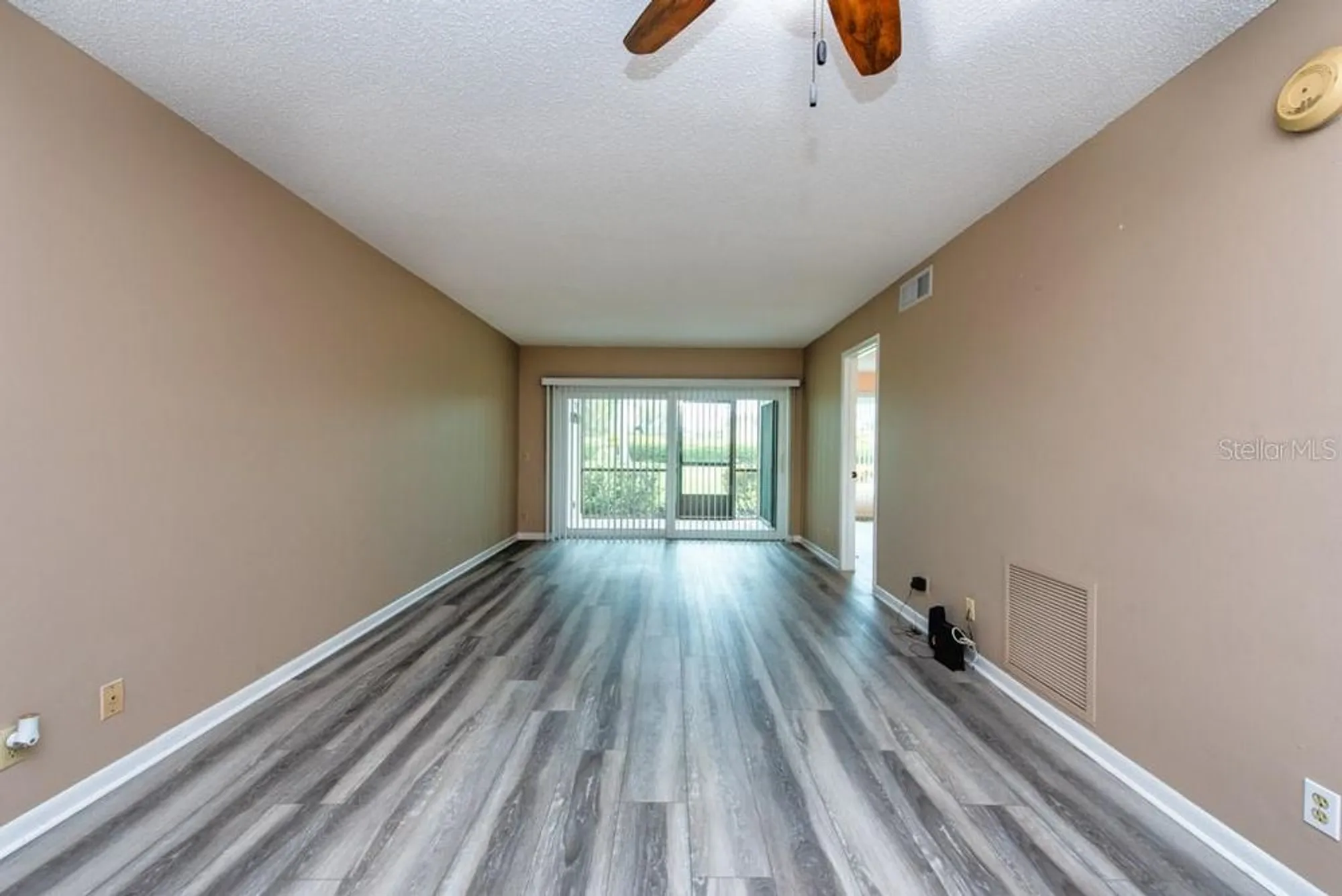 Property Slideshow image 9 of 45 | 6219 palma del mar blvd s apt 114, St Petersburg, FL, 33715