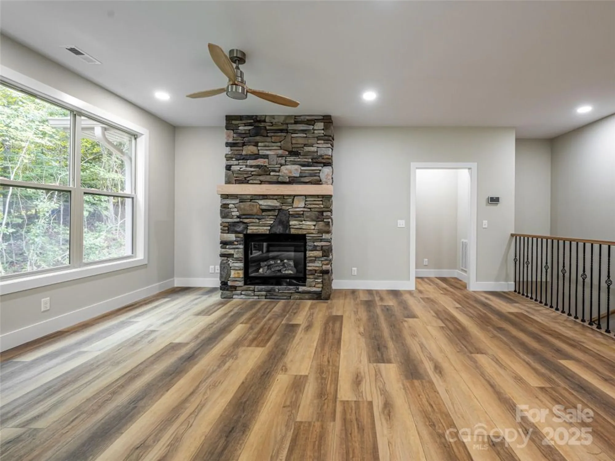 Property Slideshow image 12 of 48 | 281 carriage crest dr, Hendersonville, NC, 28791