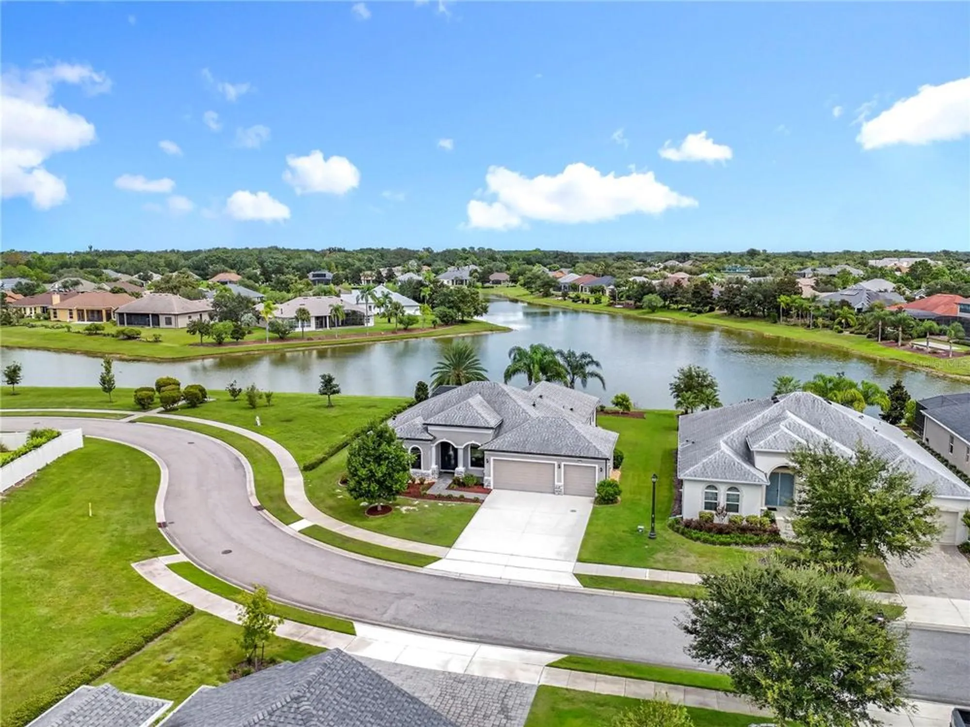 Property Slideshow image 2 of 60 | 1977 weymouth ct, Mount Dora, FL, 32757