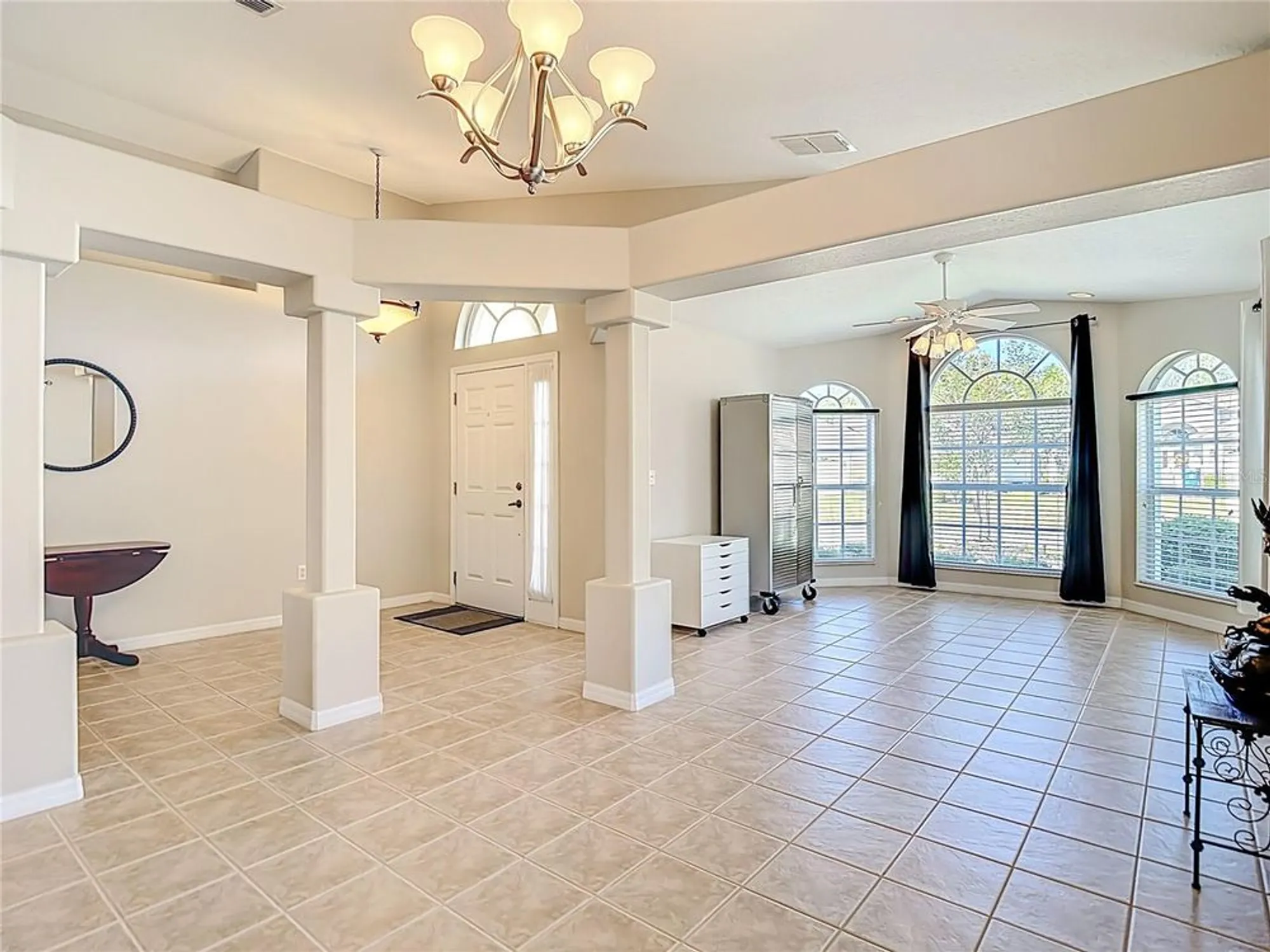Property Slideshow image 8 of 48 | 456 greenwich cir, Spring Hill, FL, 34609