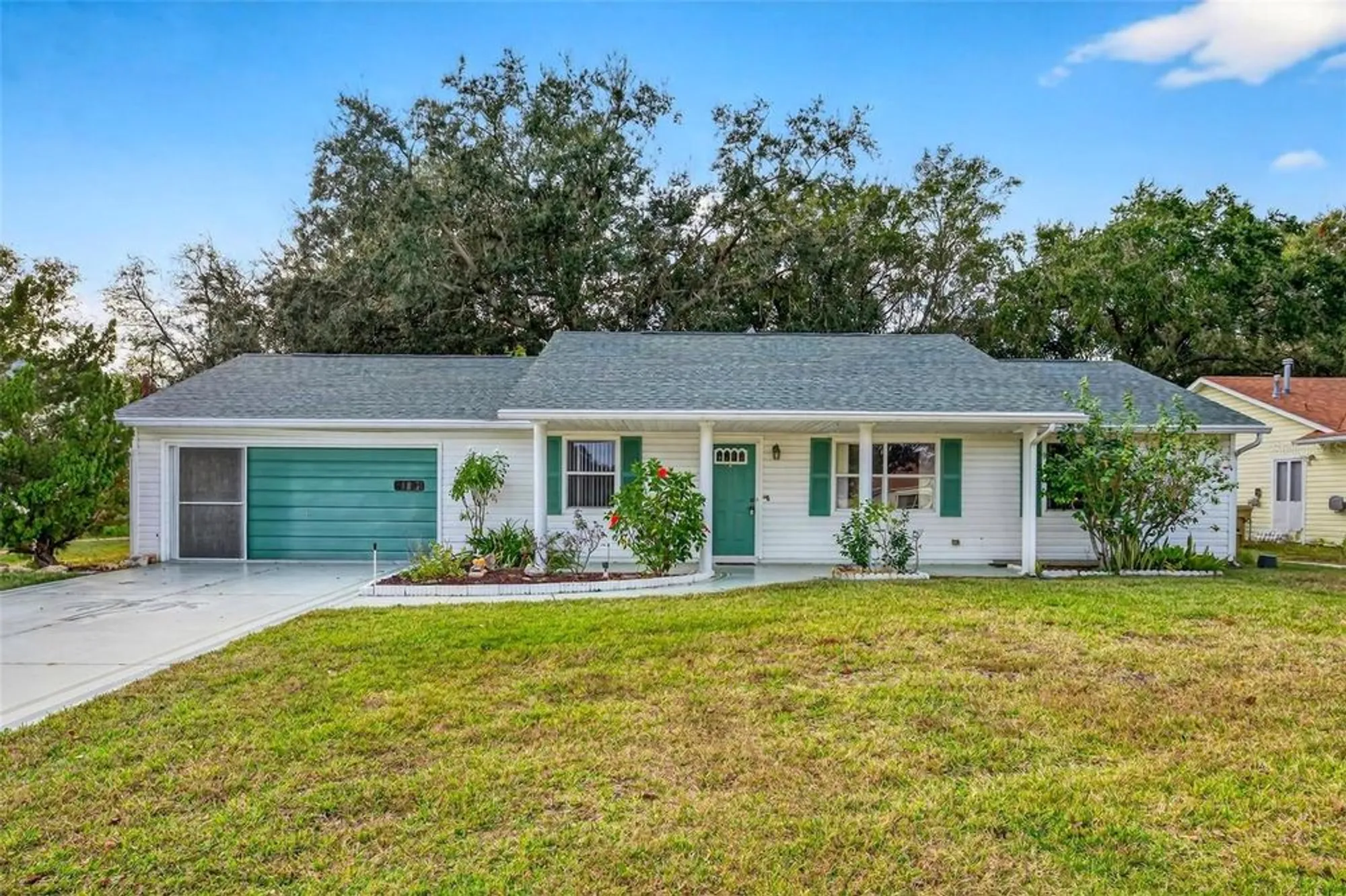 Property Slideshow image 2 of 34 | 2215 orkney dr, Leesburg, FL, 34788