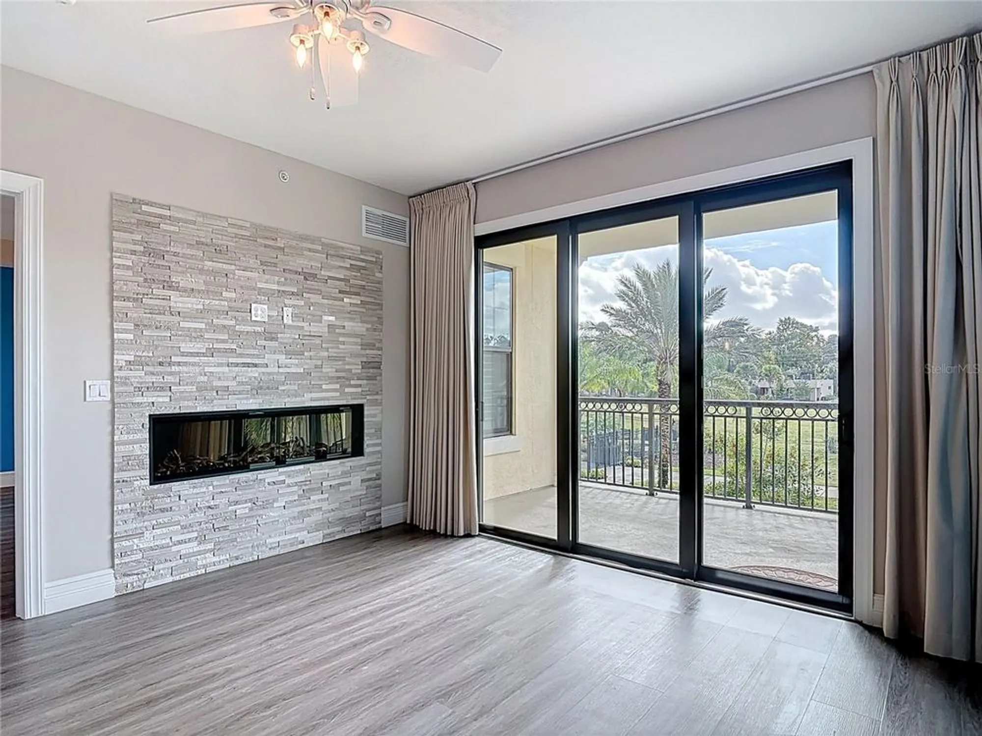 Property Slideshow image 12 of 53 | 799 sterthaus dr 207, Ormond Beach, FL, 32174