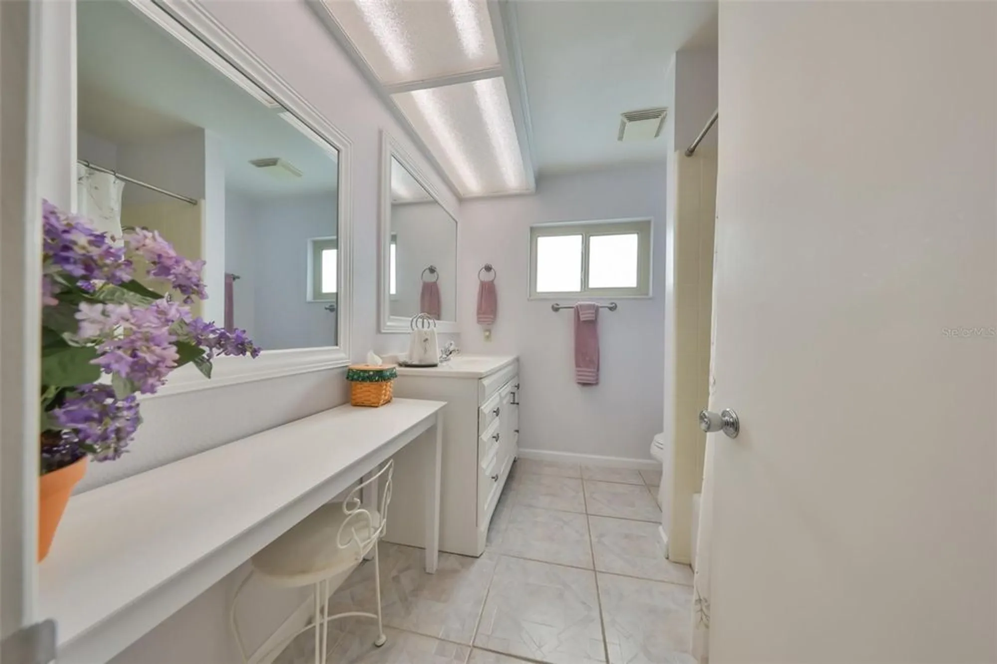 Property Slideshow image 32 of 52 | 1818 danbury dr, Sun City Center, FL, 33573