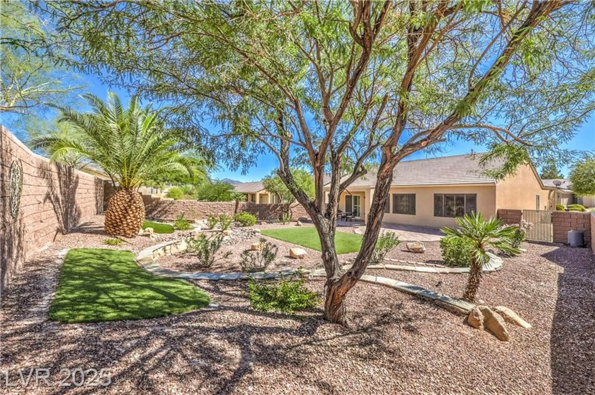 Property Slideshow image 23 of 44 | 7617 fieldfare dr, North Las Vegas, NV, 89084