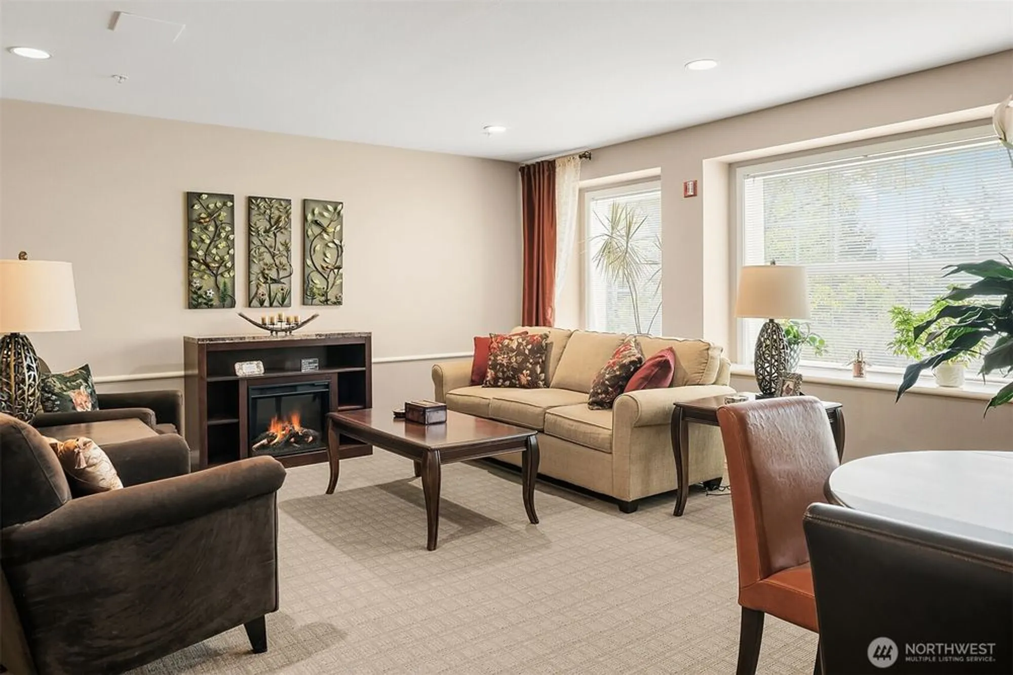 Property Slideshow image 26 of 34 | 4109 224th ln 213, Issaquah, WA, 98029