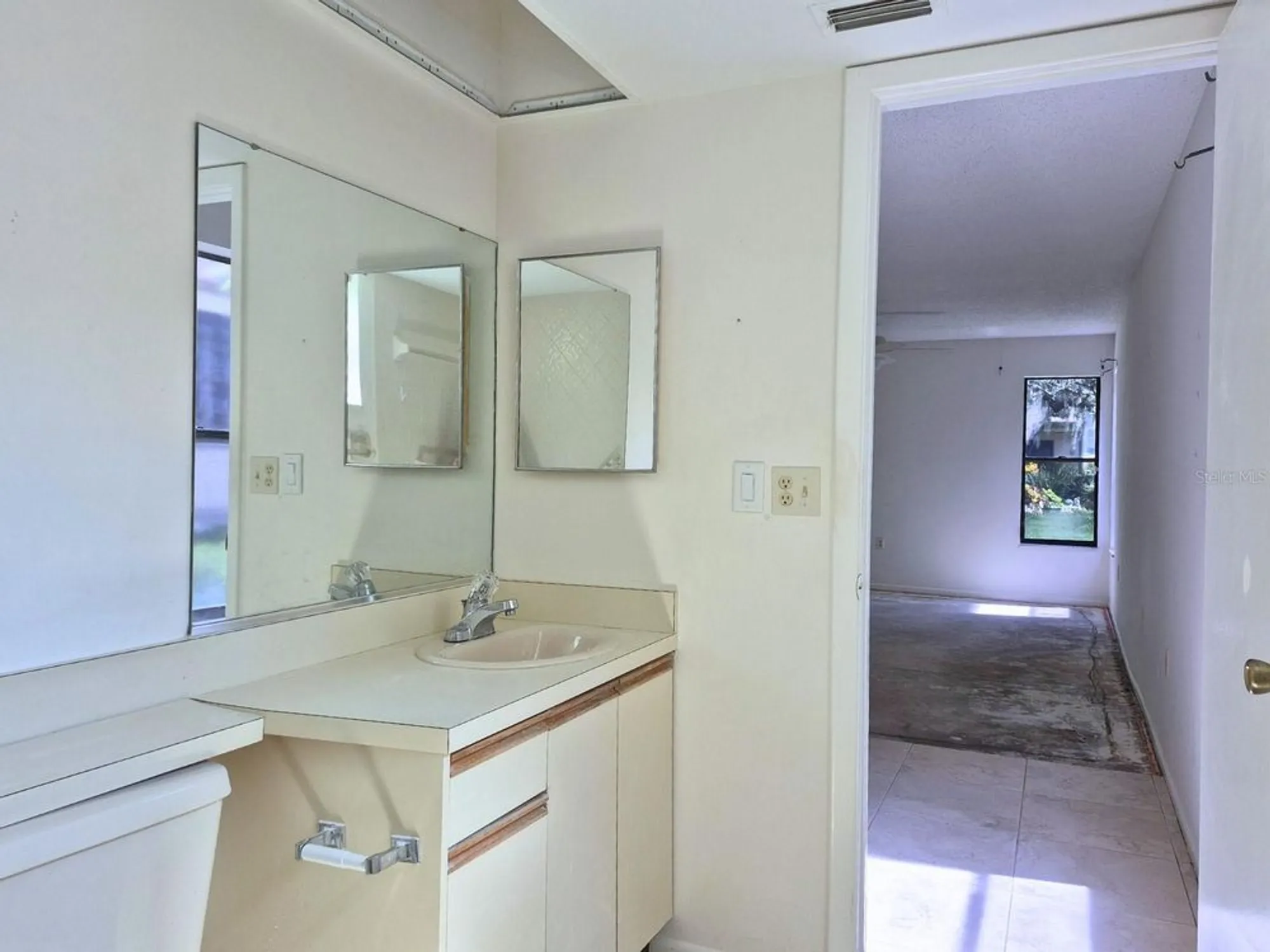Property Slideshow image 15 of 31 | 1306 golfview dr # 1306, Tarpon Springs, FL, 34689