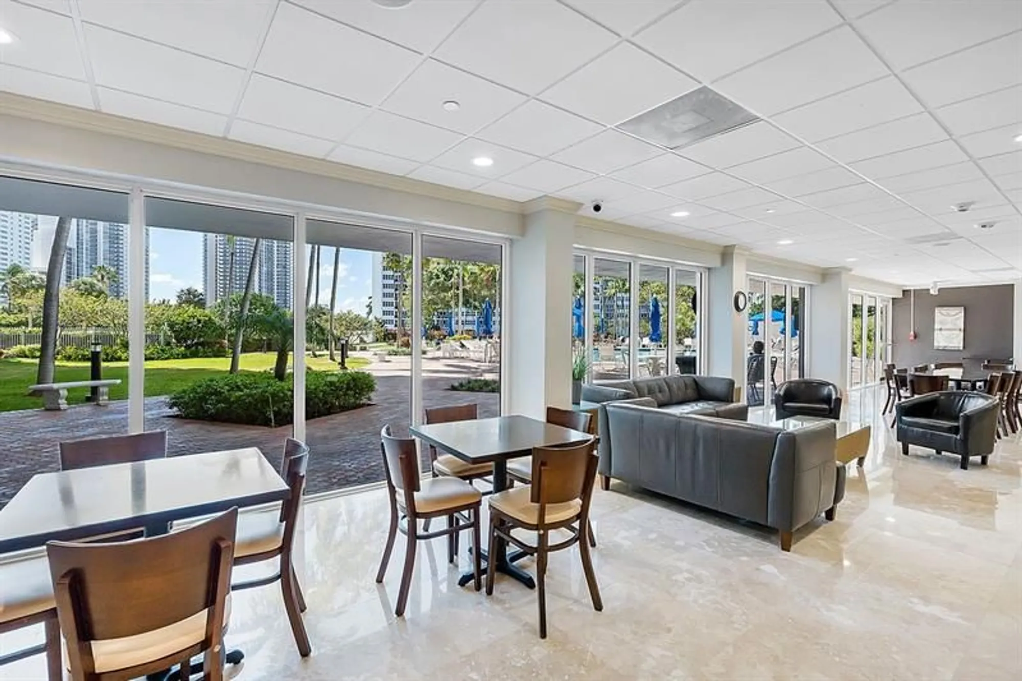 Property Slideshow image 31 of 53 | 3300 ne 36th st 303, Fort Lauderdale, FL, 33308