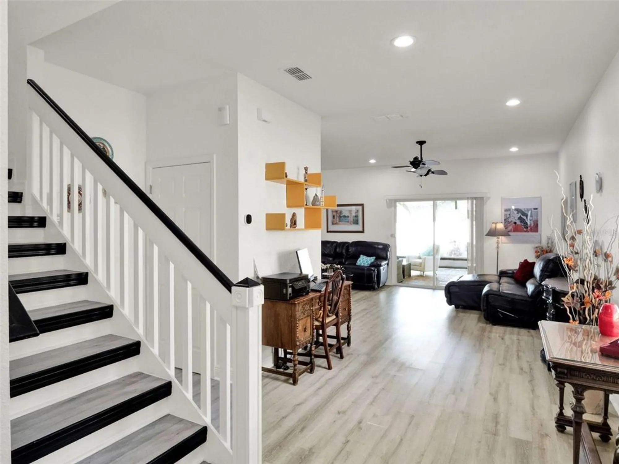 Property Slideshow image 4 of 38 | 12347 ne 52nd loop, Oxford, FL, 34484