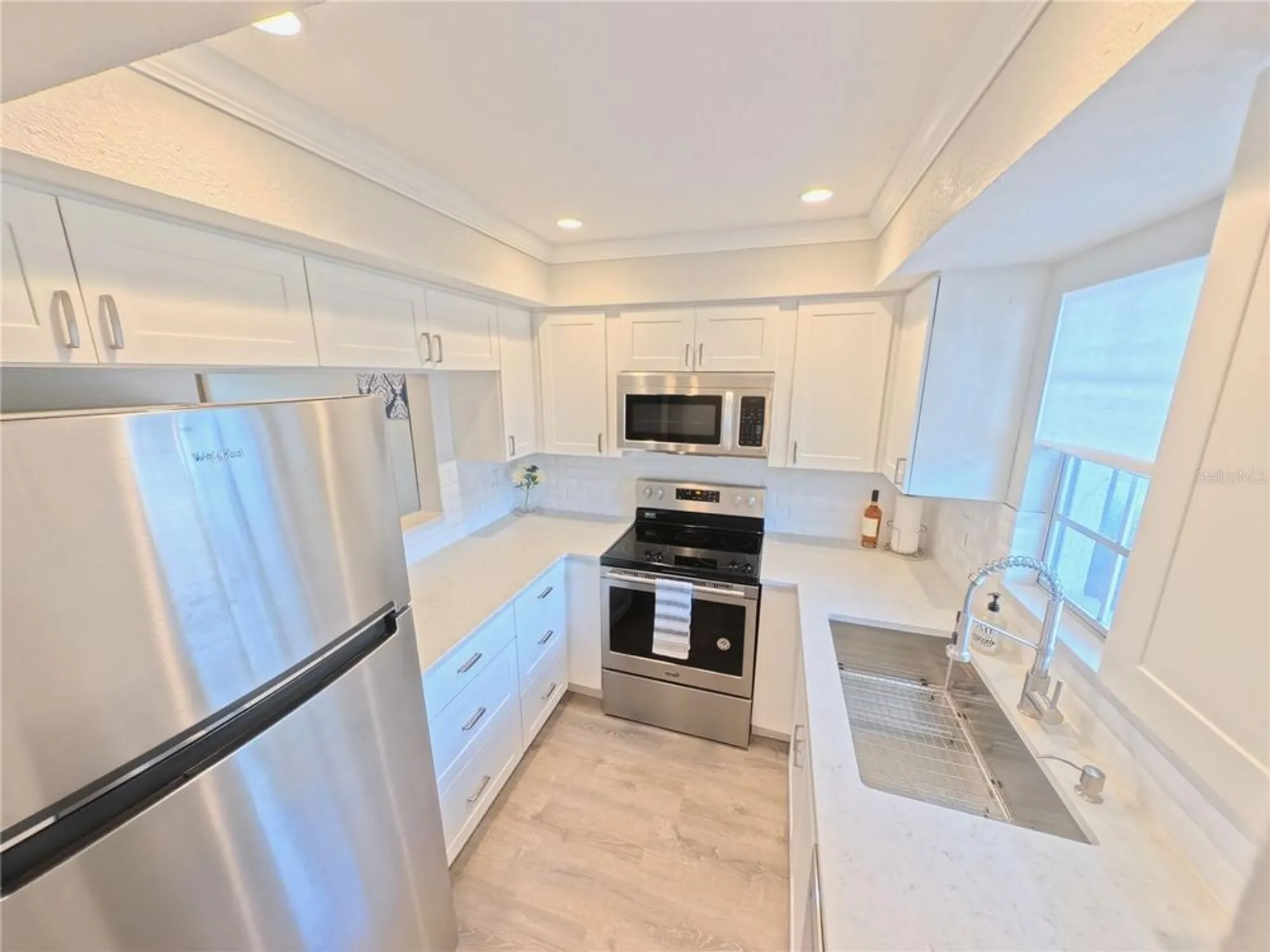 Property Slideshow image 5 of 29 | 302 47th avenue dr 117, Bradenton, FL, 34207