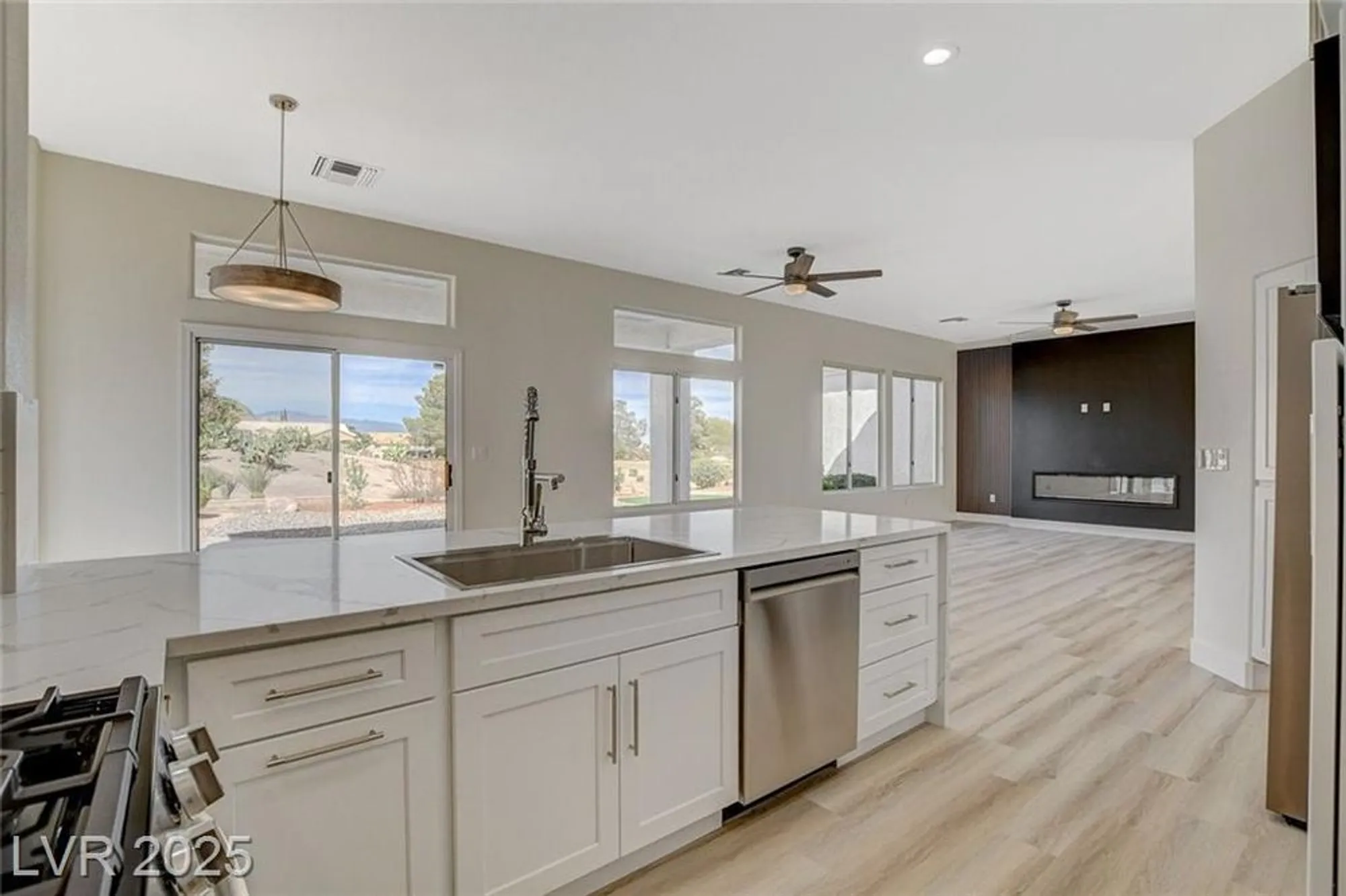 Property Slideshow image 27 of 44 | 10100 folsom dr, Las Vegas, NV, 89134