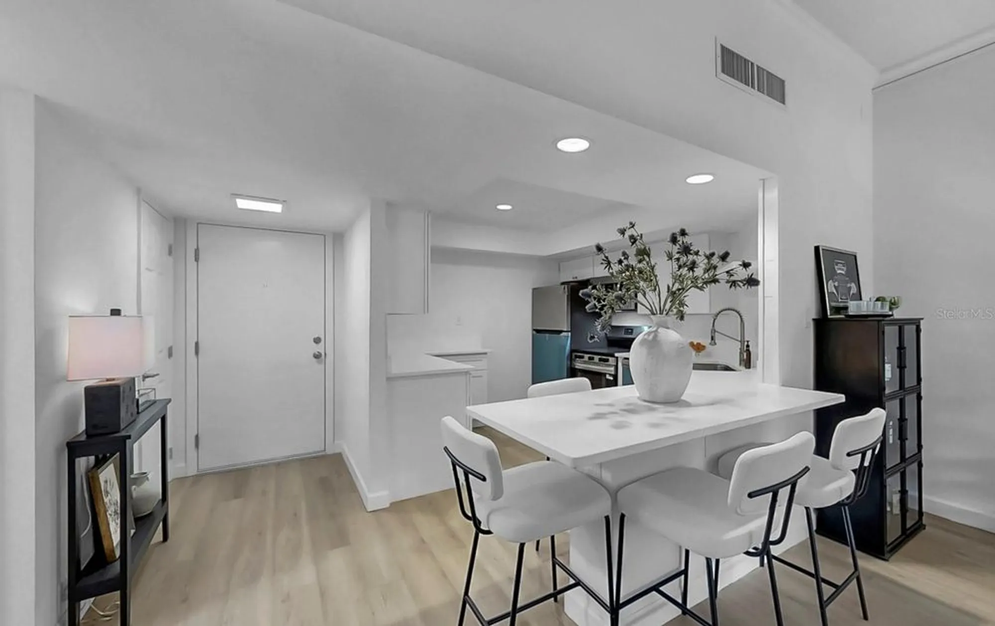 Property Slideshow image 14 of 58 | 7400 sun island dr 105, South Pasadena, FL, 33707