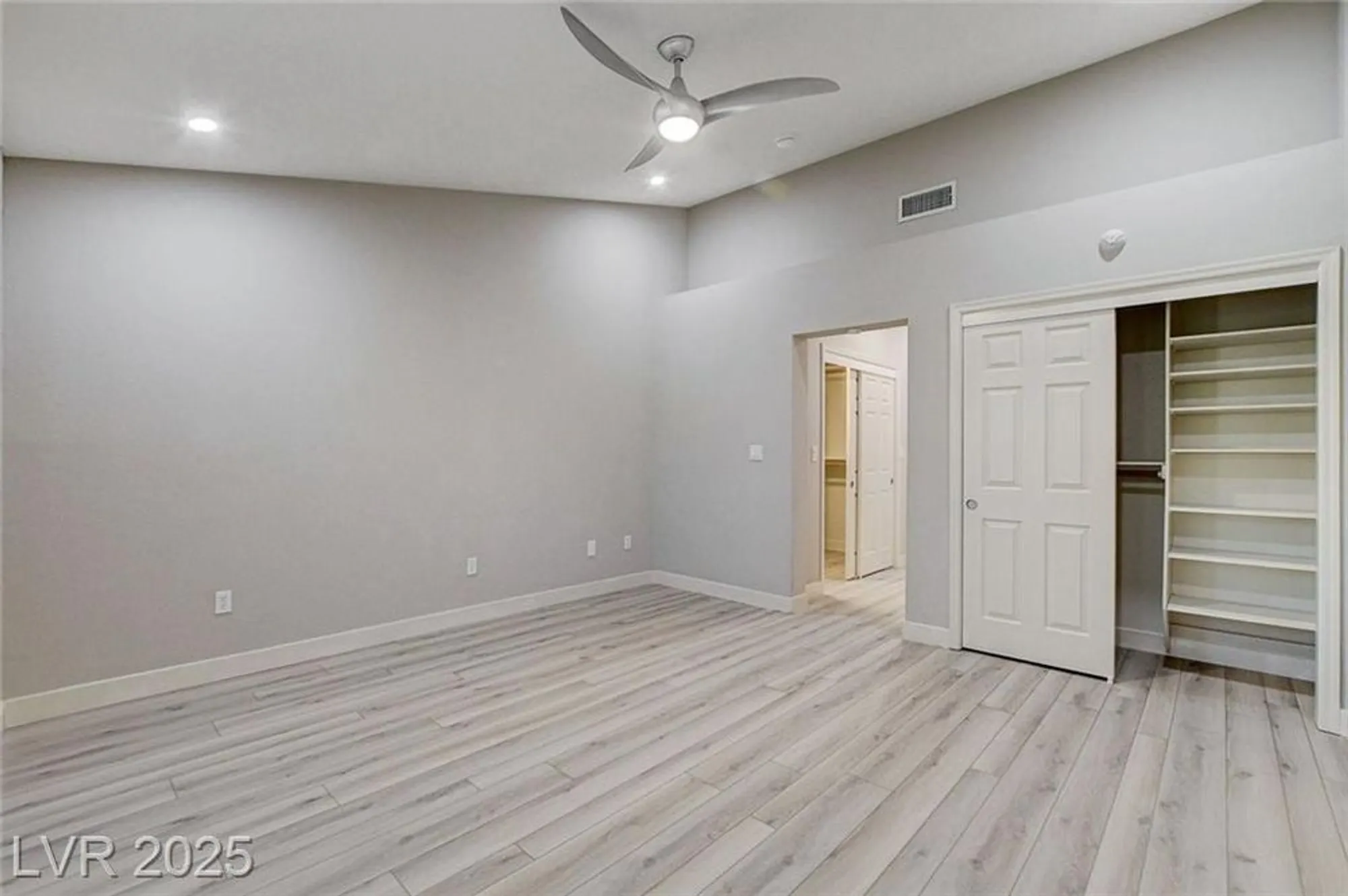Property Slideshow image 26 of 42 | 10044 woodhouse dr, Las Vegas, NV, 89134