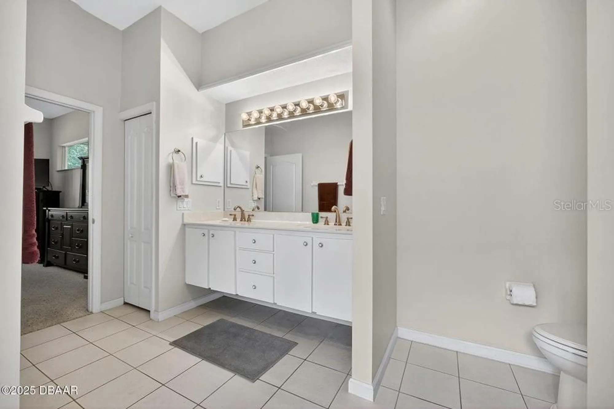 Property Slideshow image 18 of 37 | 3162 kailani ct, Ormond Beach, FL, 32174