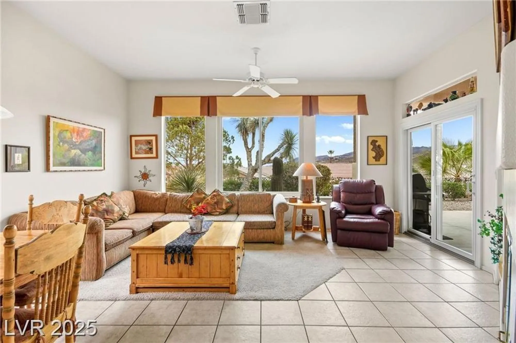 Property Slideshow image 18 of 71 | 482 bonnie brook pl, Henderson, NV, 89012