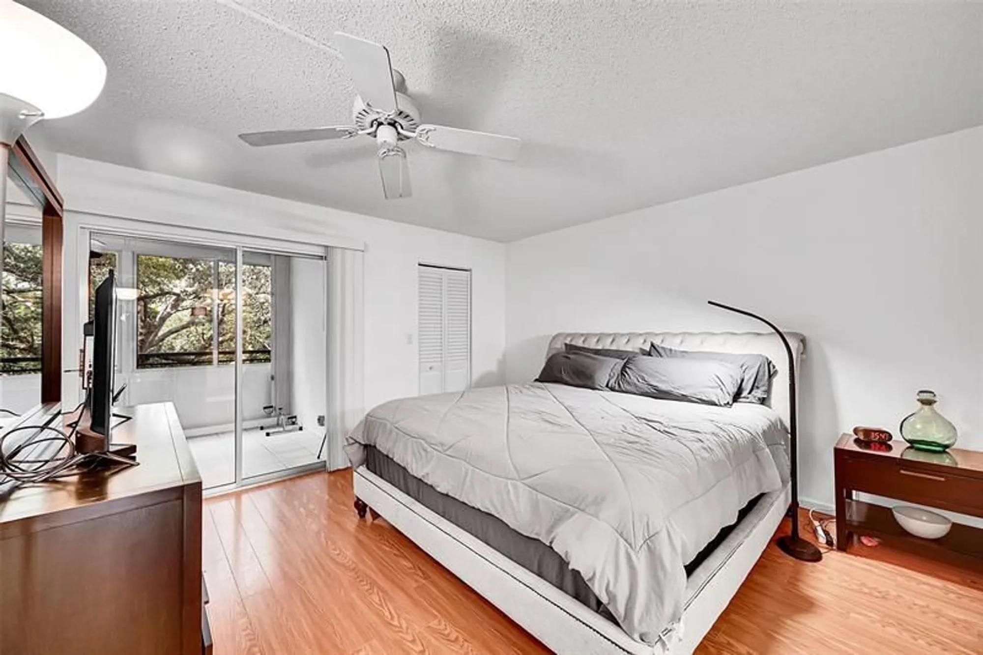 Property Slideshow image 4 of 27 | 1901 bermuda cir l3, Coconut Creek, FL, 33066