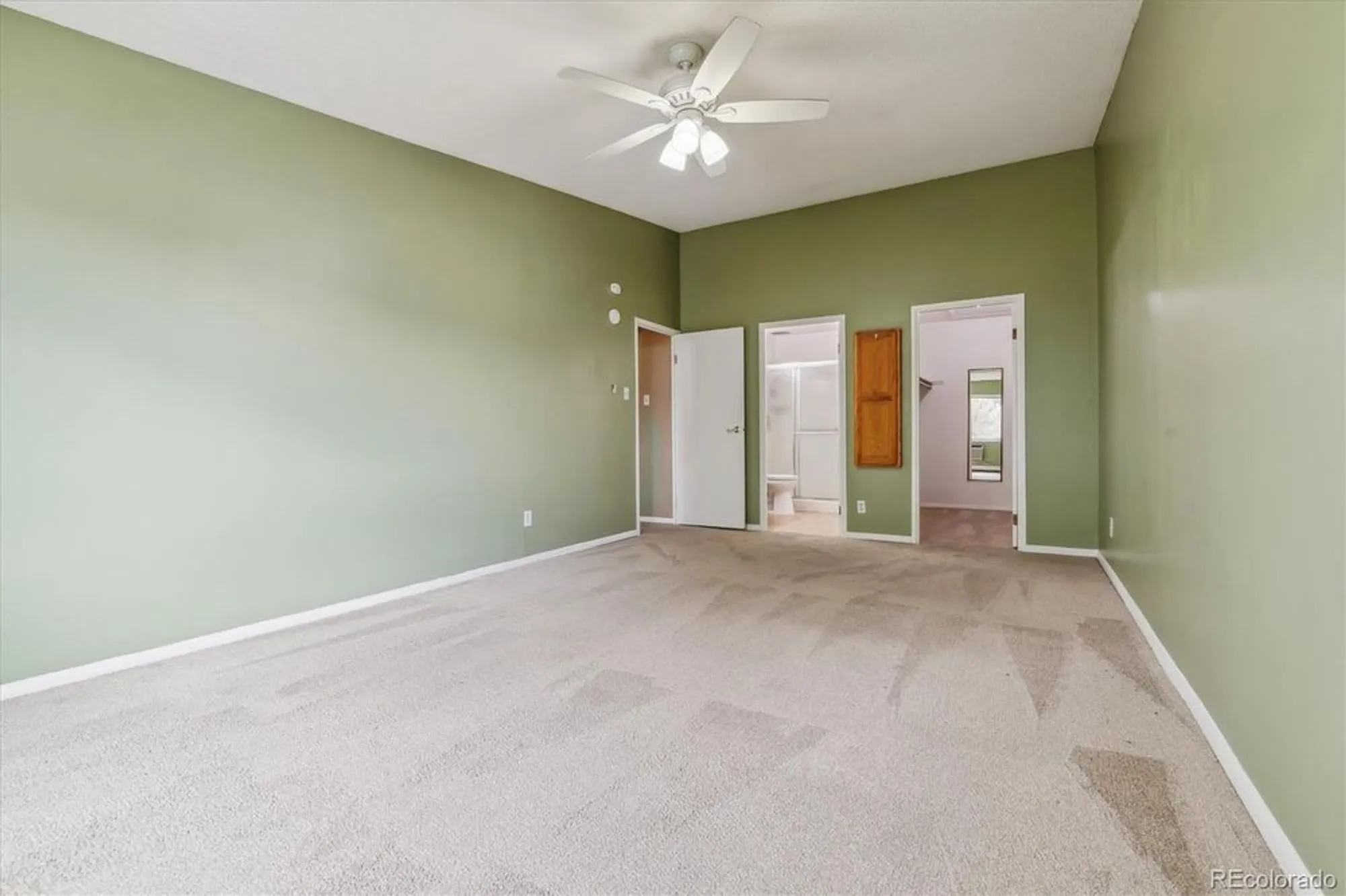 Property Slideshow image 23 of 34 | 3022 s wheeling way 407, Aurora, CO, 80014